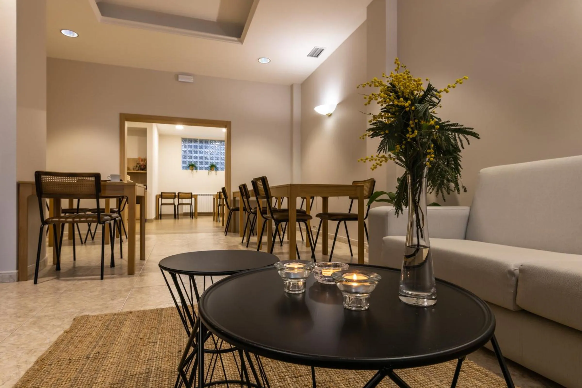 Communal lounge/ TV room in Hotel Europa