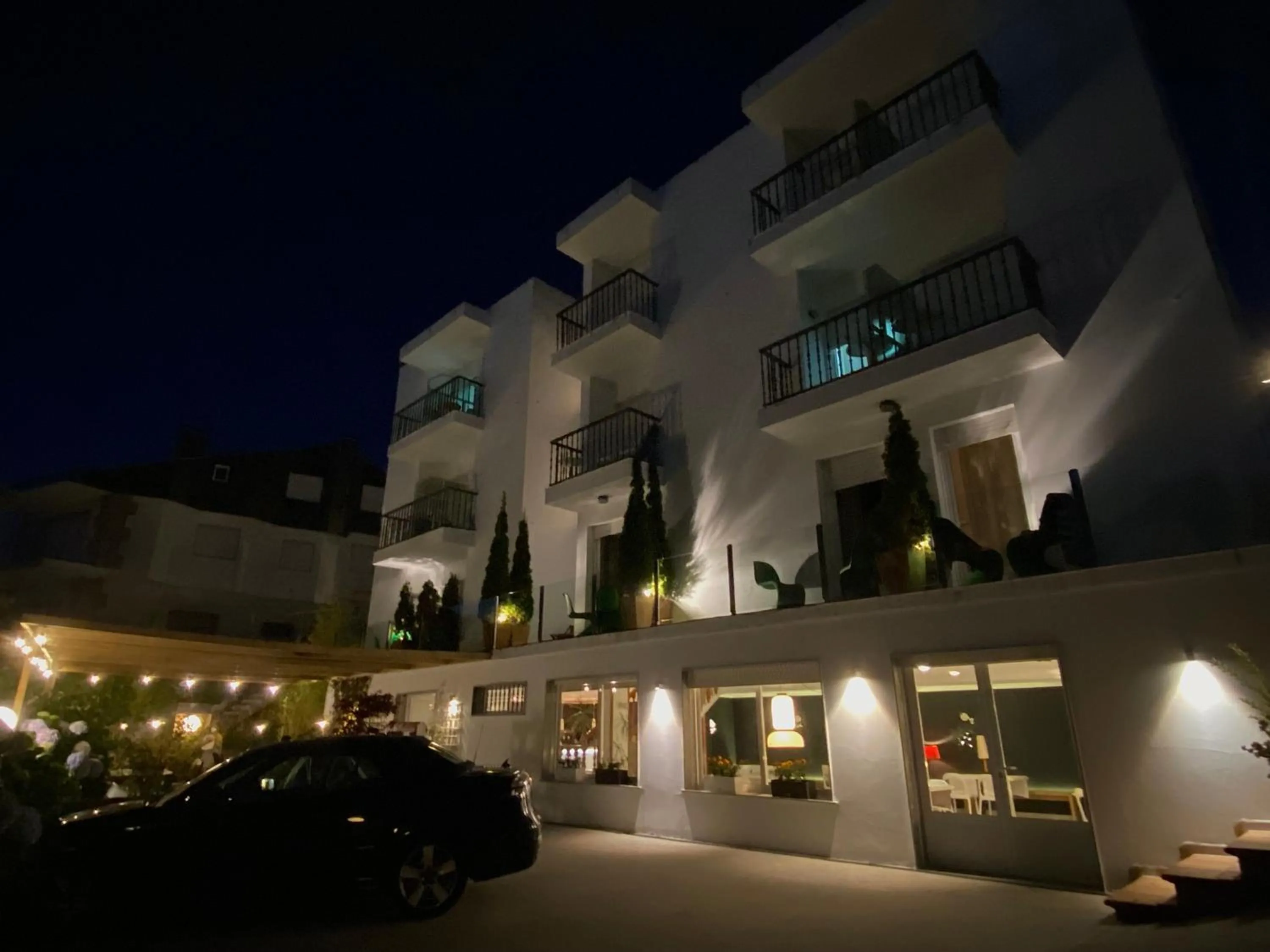 Facade/entrance in Hotel Farsund