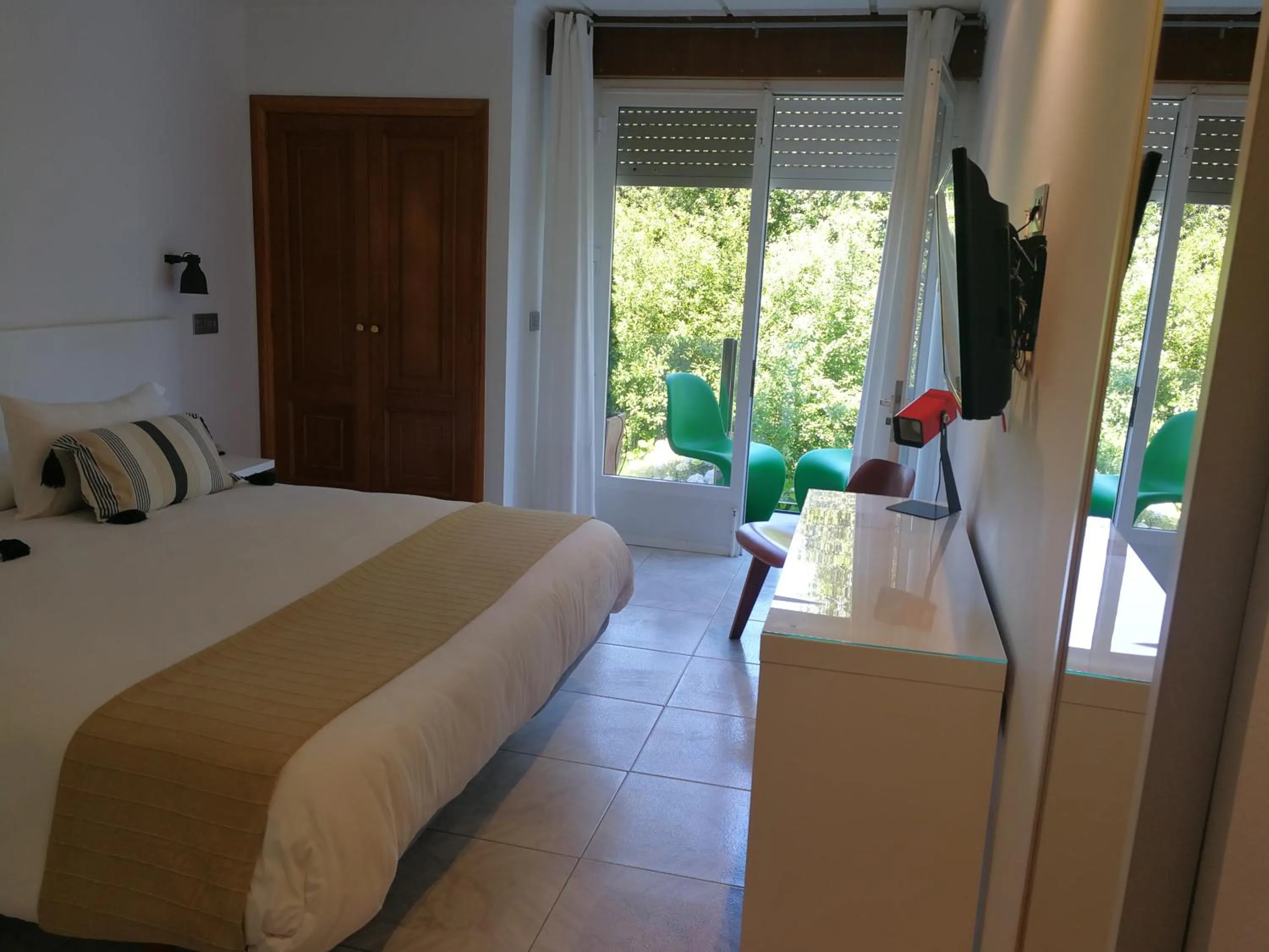 Photo of the whole room, Bed in Hotel Farsund