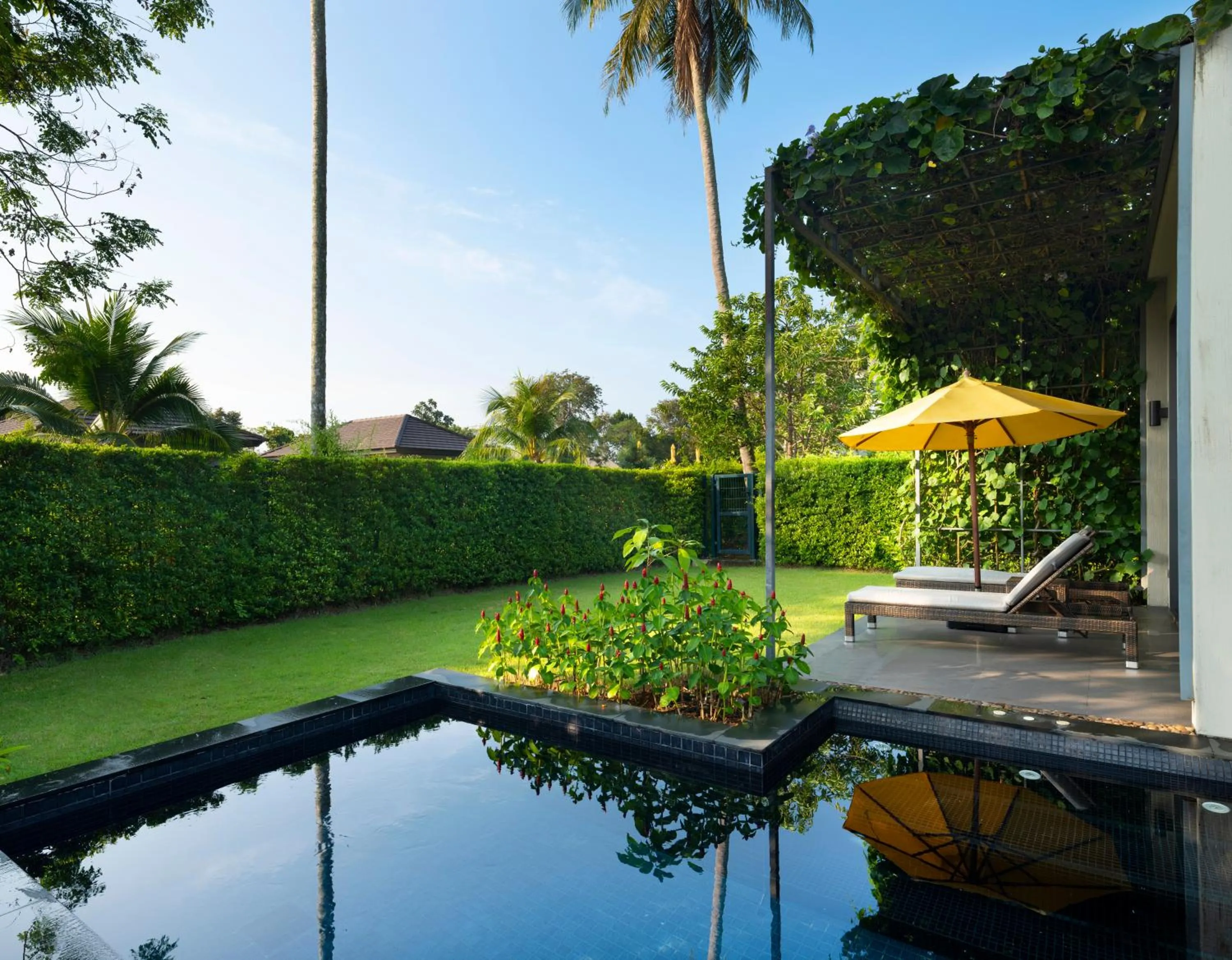Swimming pool in The ShellSea Krabi I Luxury Beach Front Resort & Pool Villa