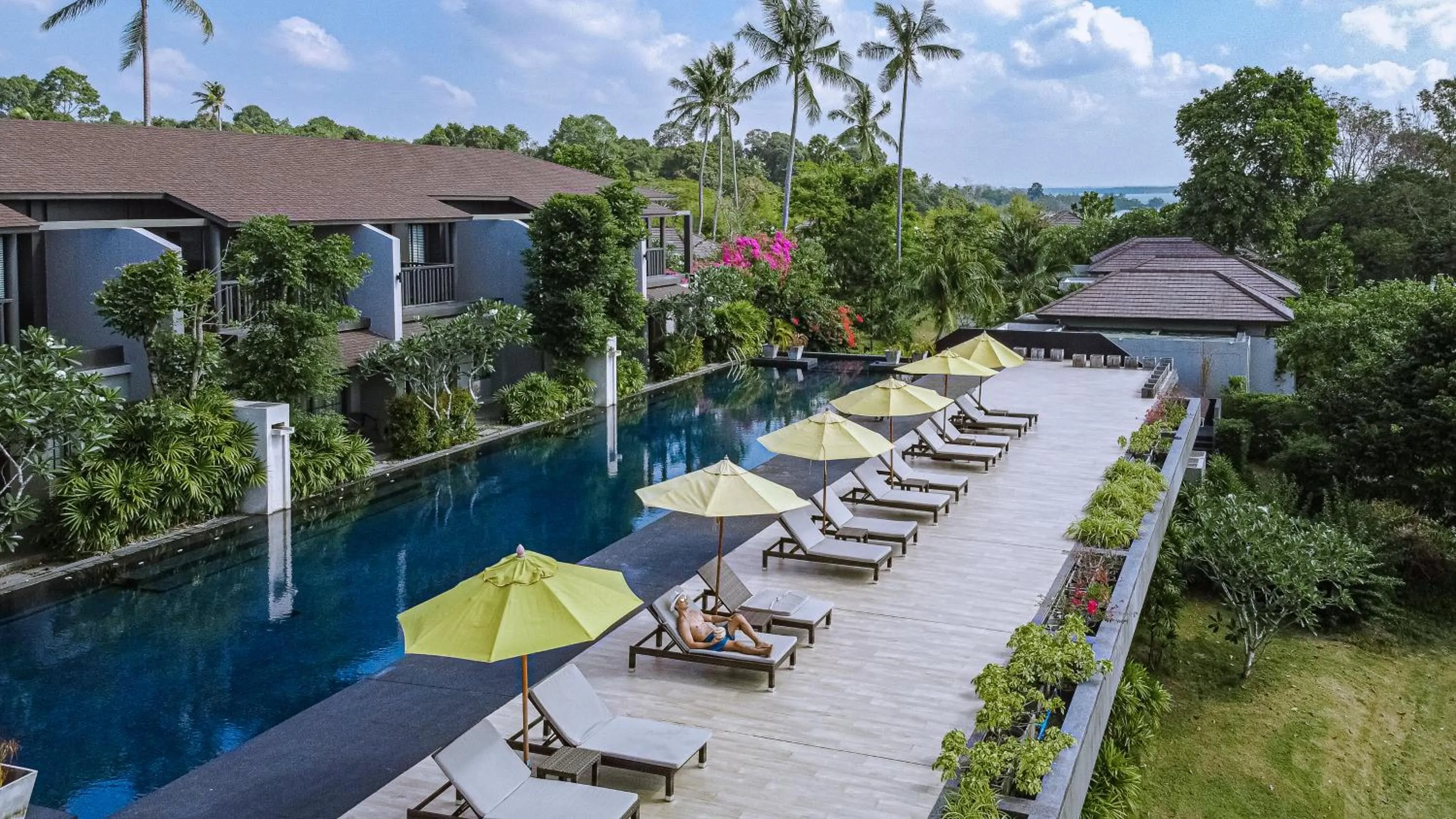 Swimming pool in The ShellSea Krabi I Luxury Beach Front Resort & Pool Villa