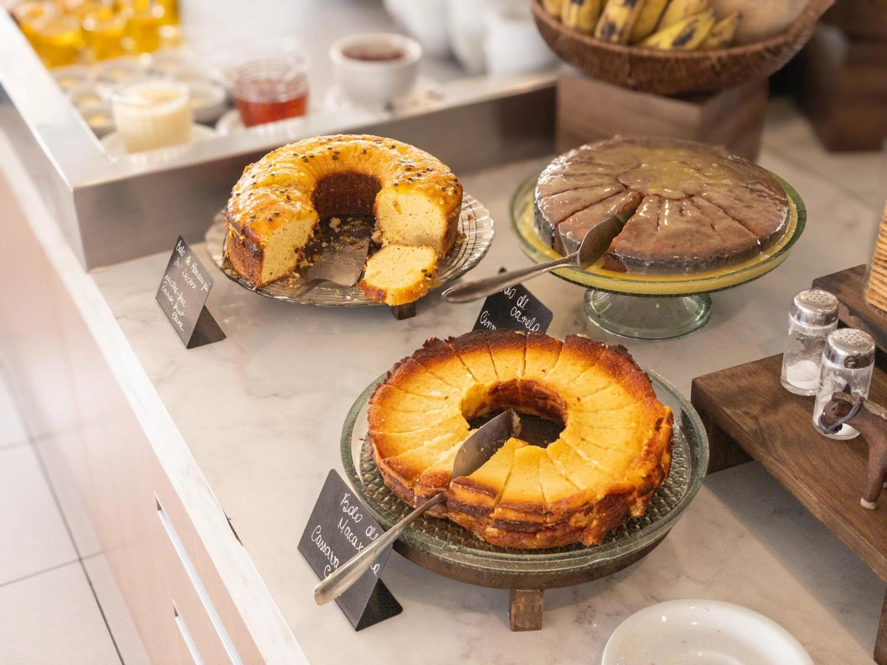 Buffet breakfast in D8 Hotel