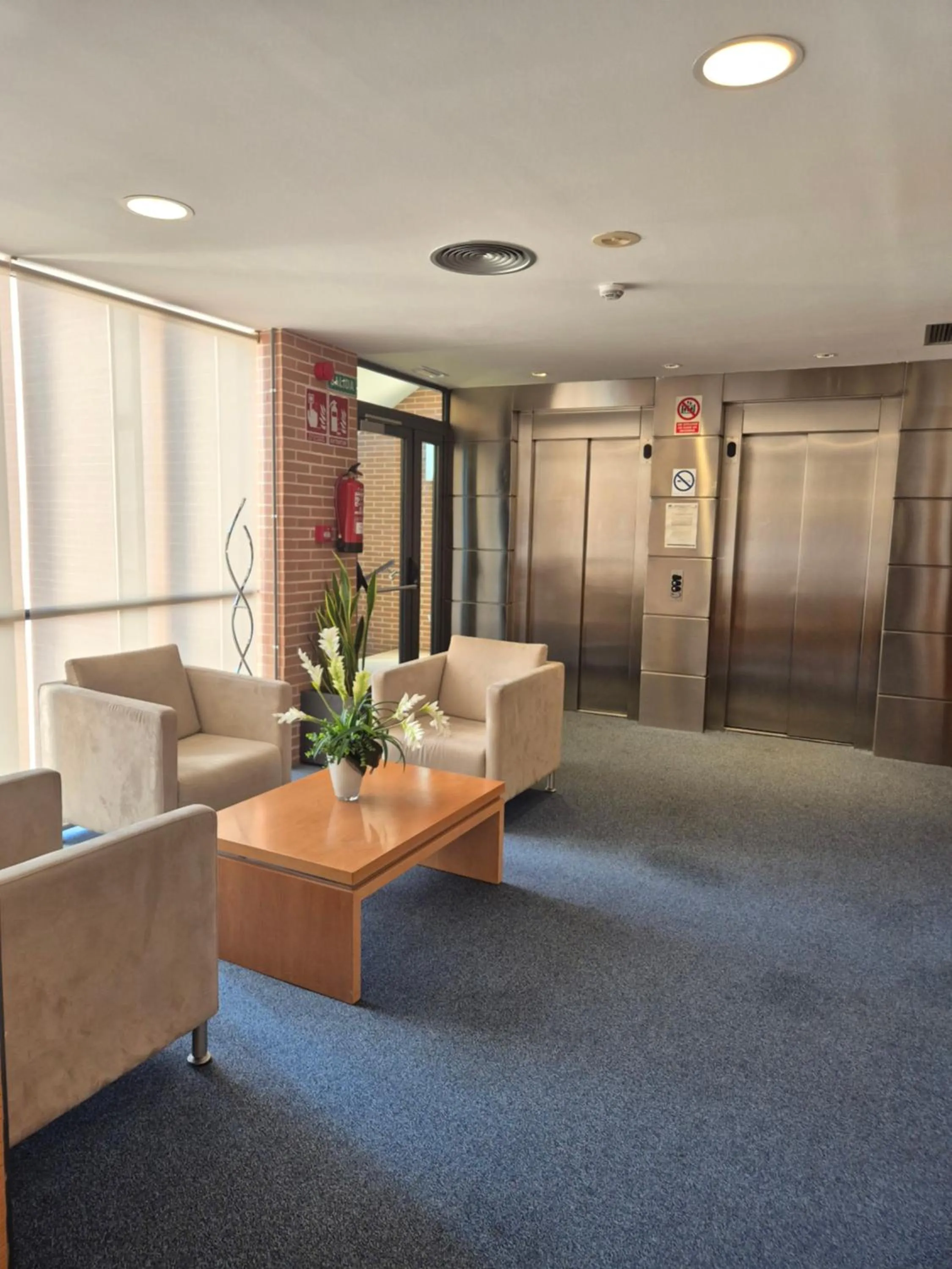 elevator in Hotel Reston Valdemoro