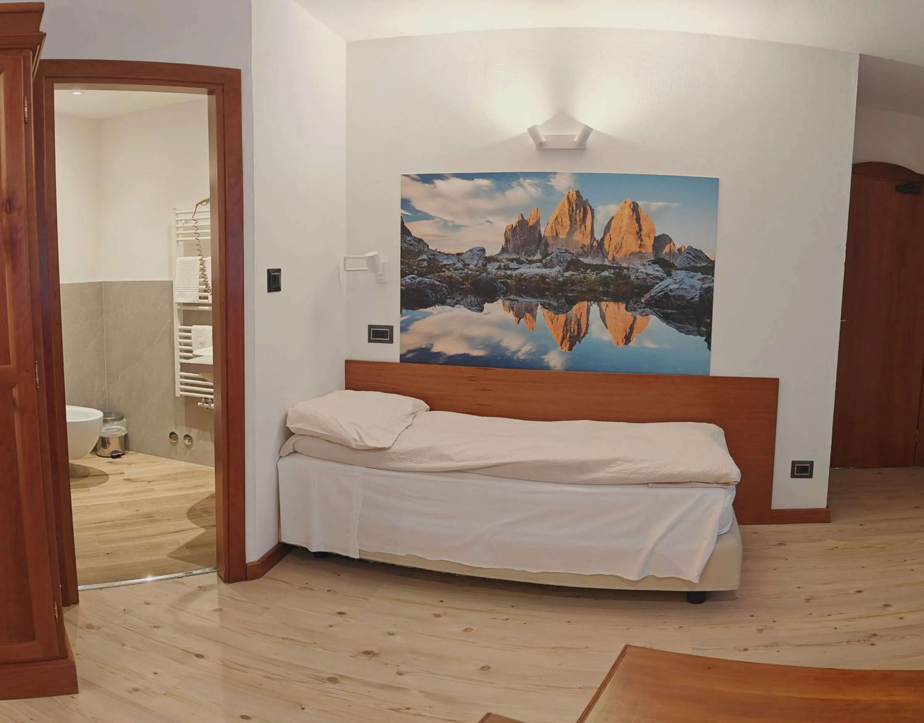 Bedroom, Bed in Hotel Moena