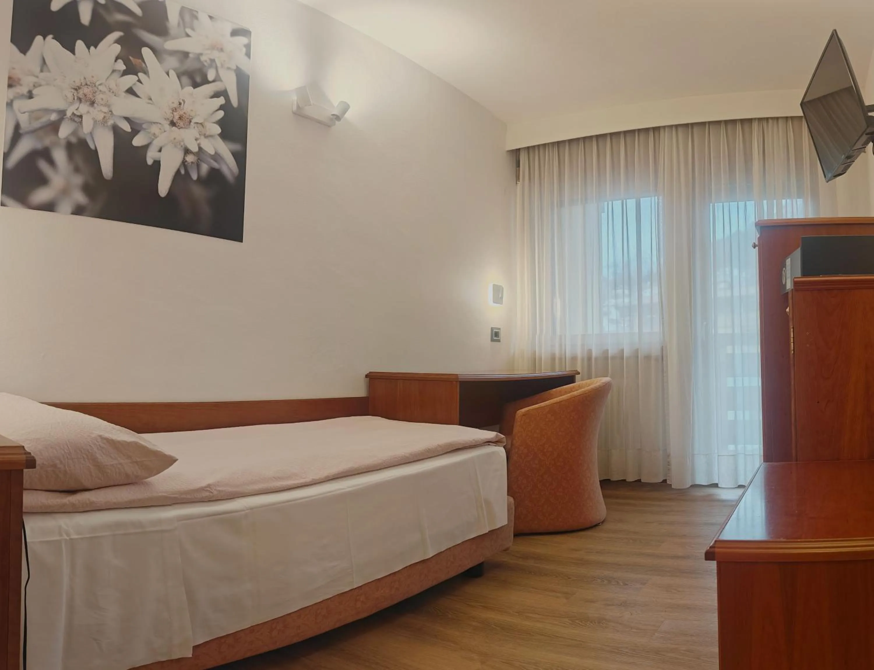 Bedroom, Bed in Hotel Moena