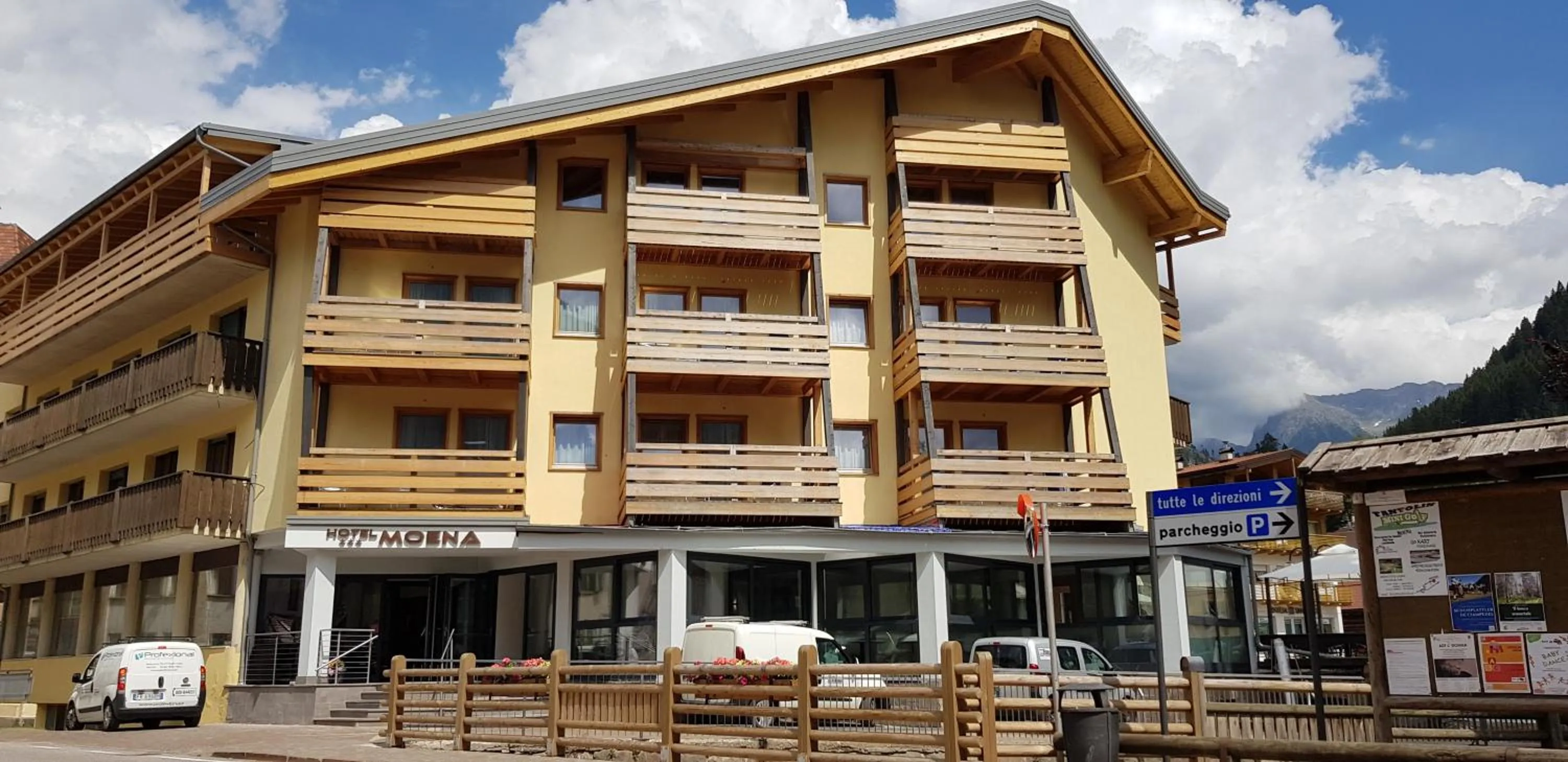 Facade/entrance in Hotel Moena