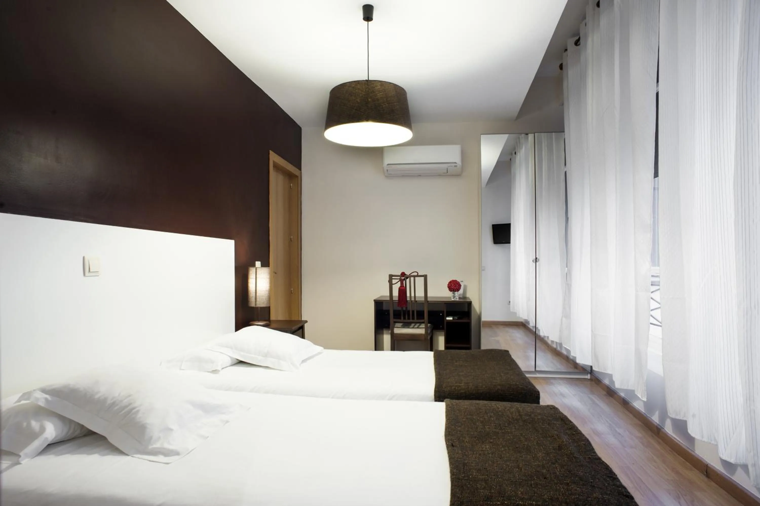 Twin Room in THC Gran Via Hostel