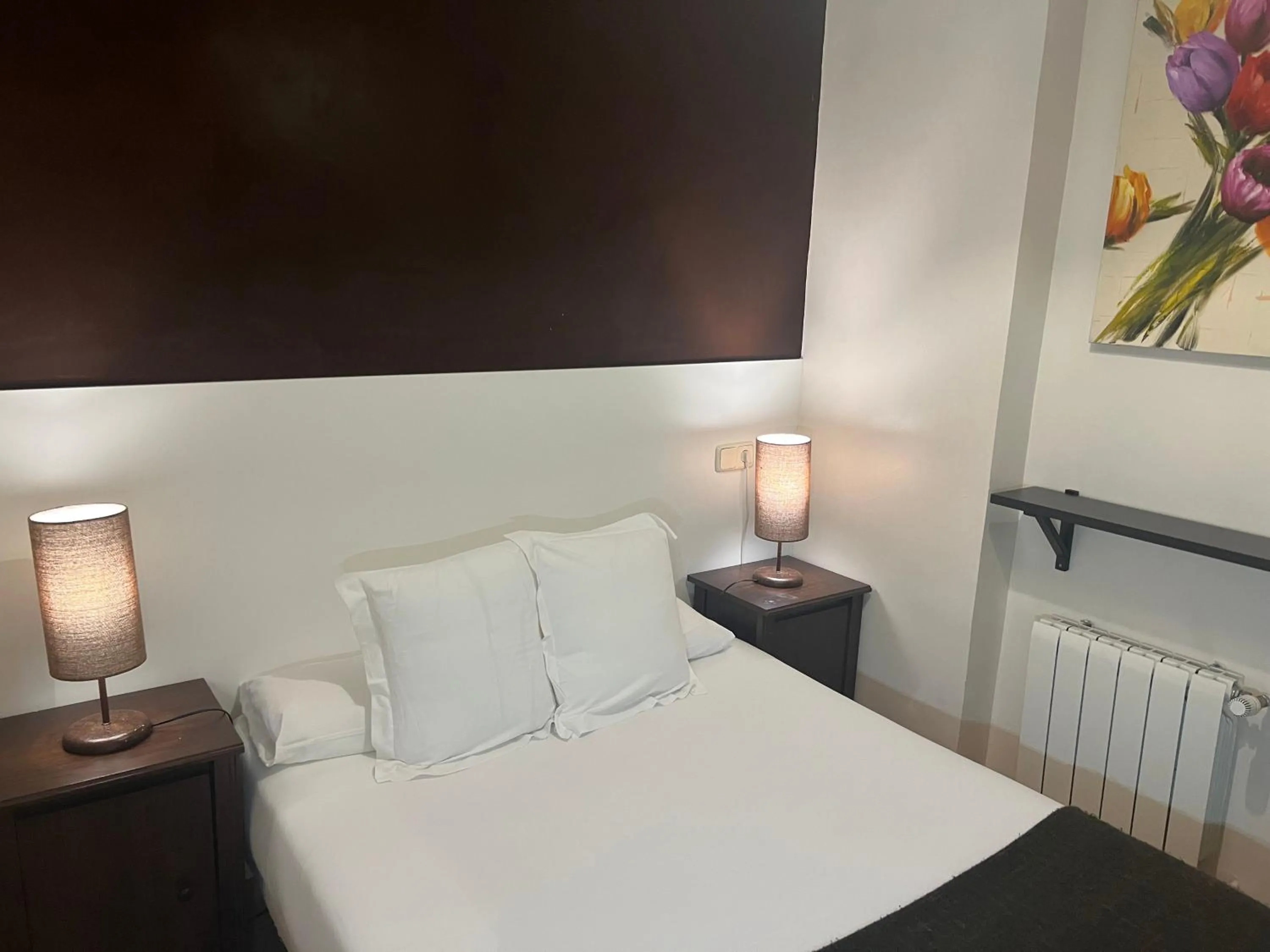 Small Double Room in THC Gran Via Hostel