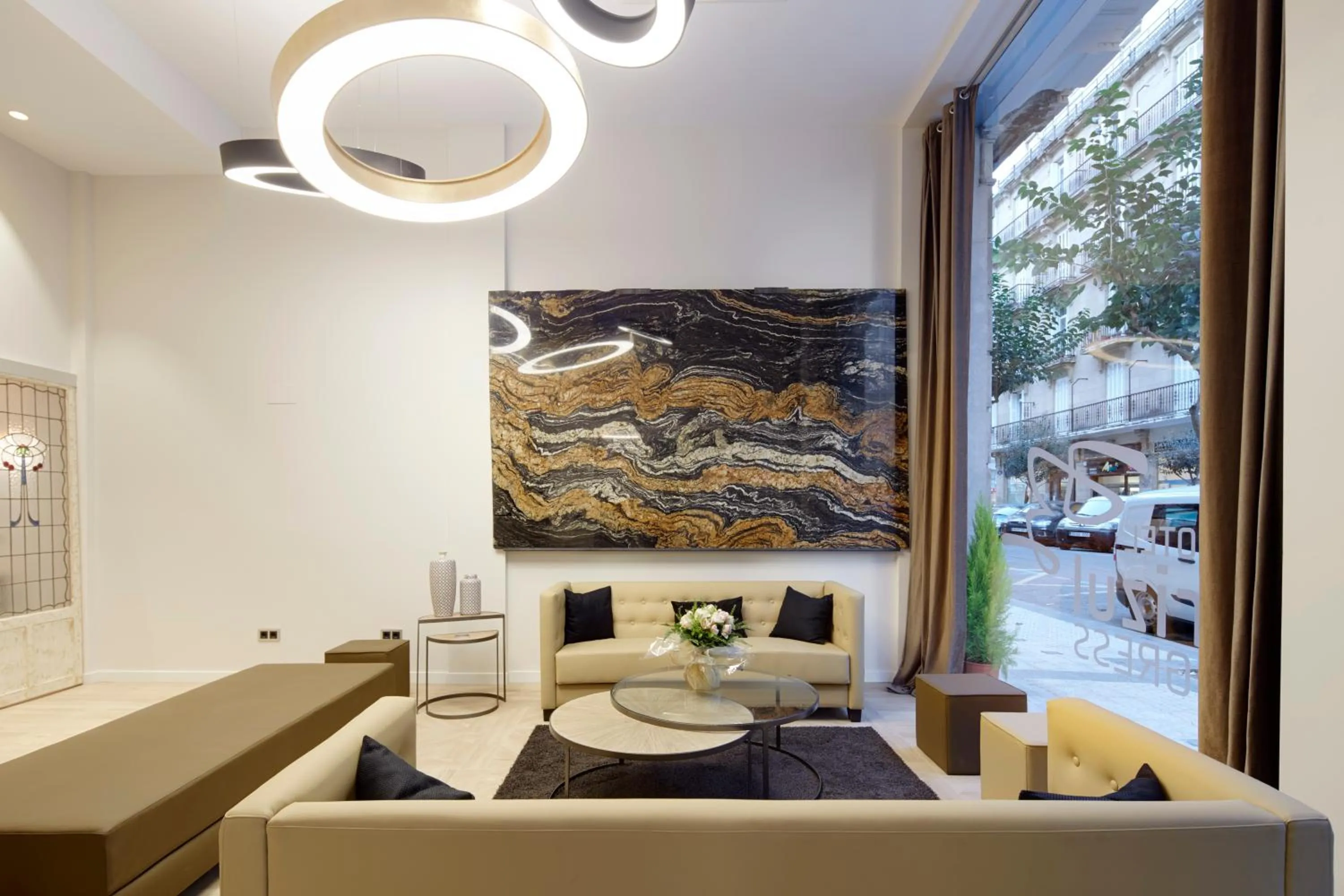 Communal lounge/ TV room in HOTEL ARRiZUL CONGRESS