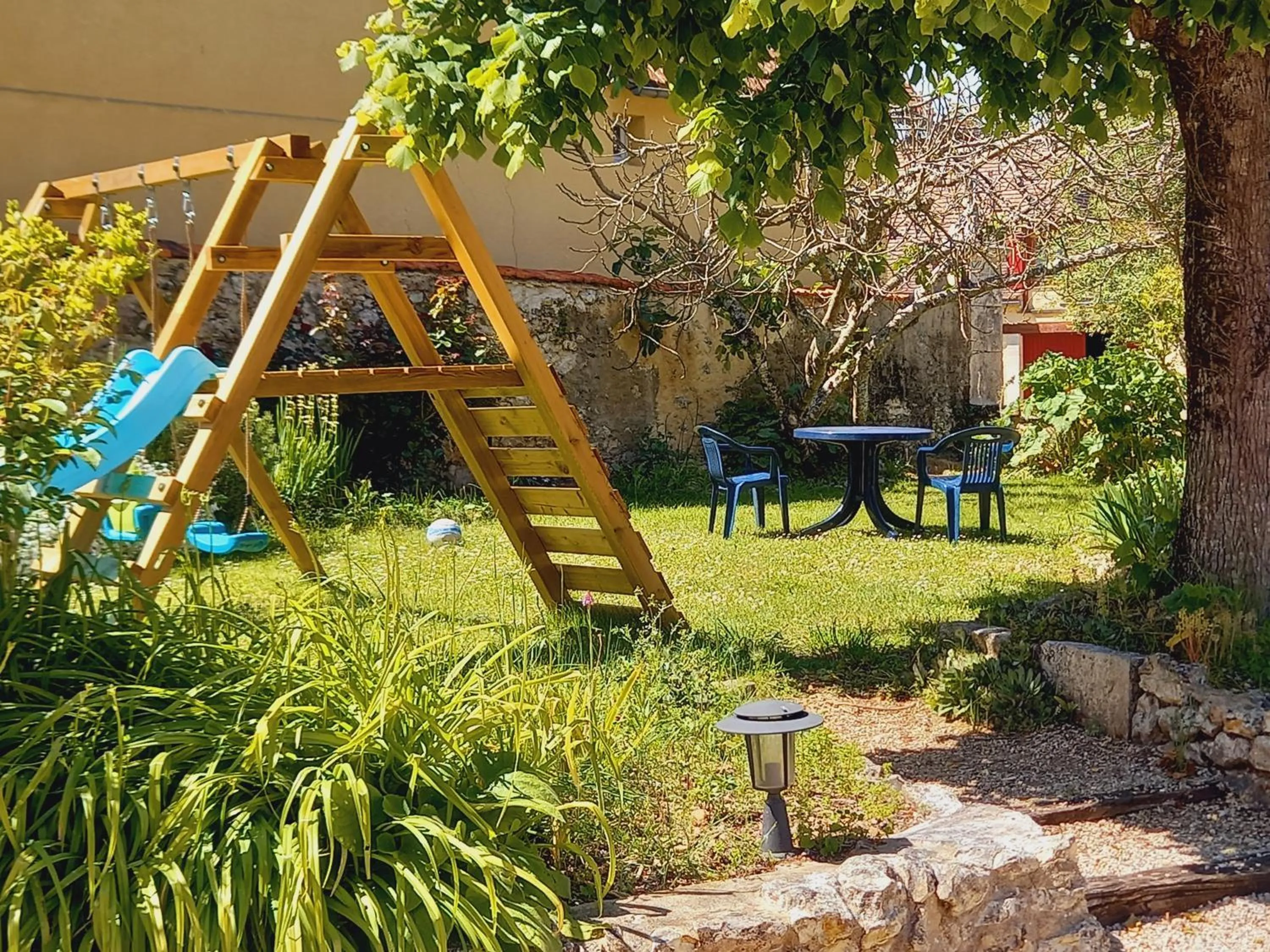 View (from property/room) in Au pays de Jacquou : Chambre d’hôtes et table d’hôtes