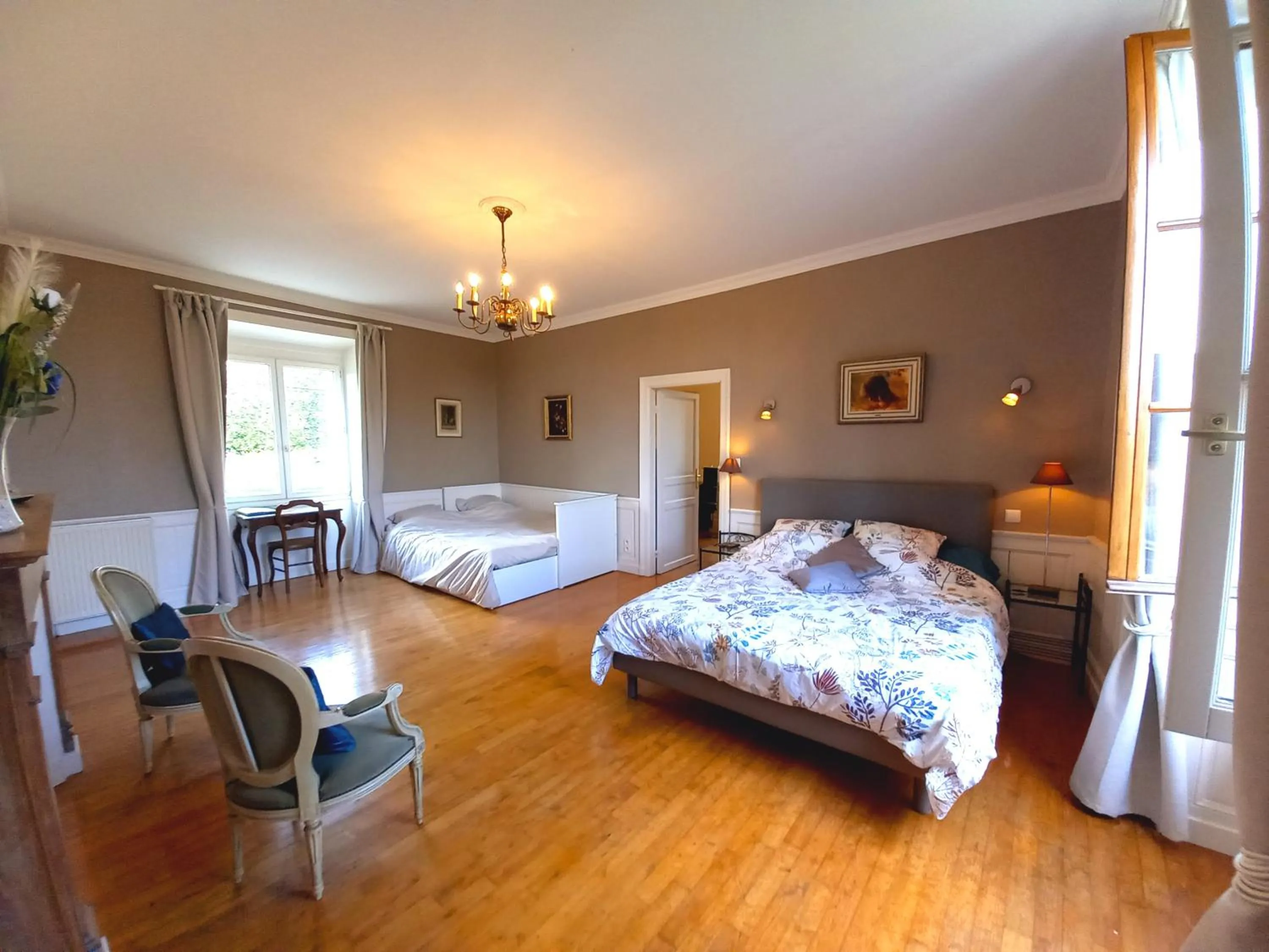 Bedroom, Bed in Au pays de Jacquou : Chambre d’hôtes et table d’hôtes