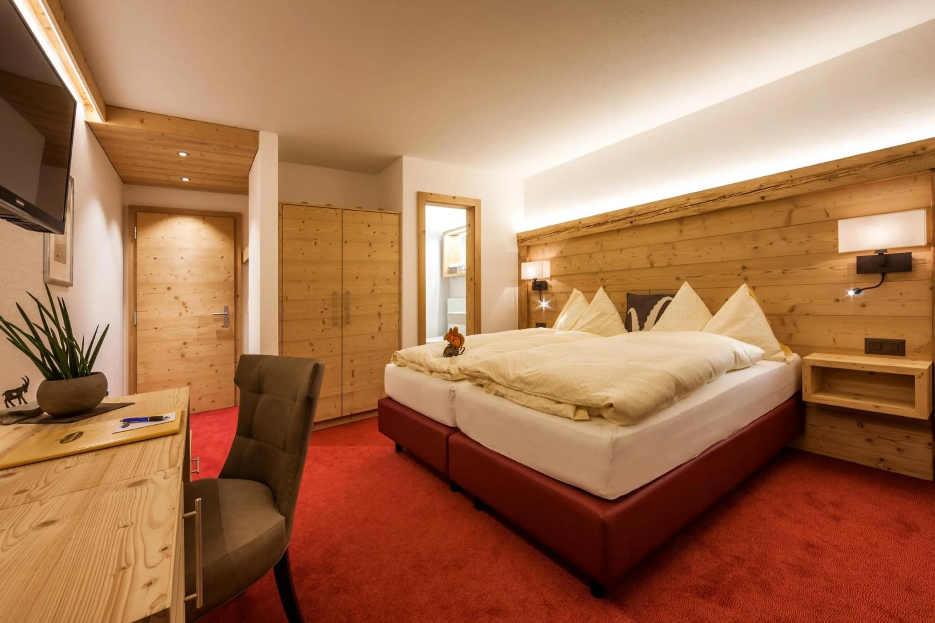 Bedroom, Bed in AlpinArosa