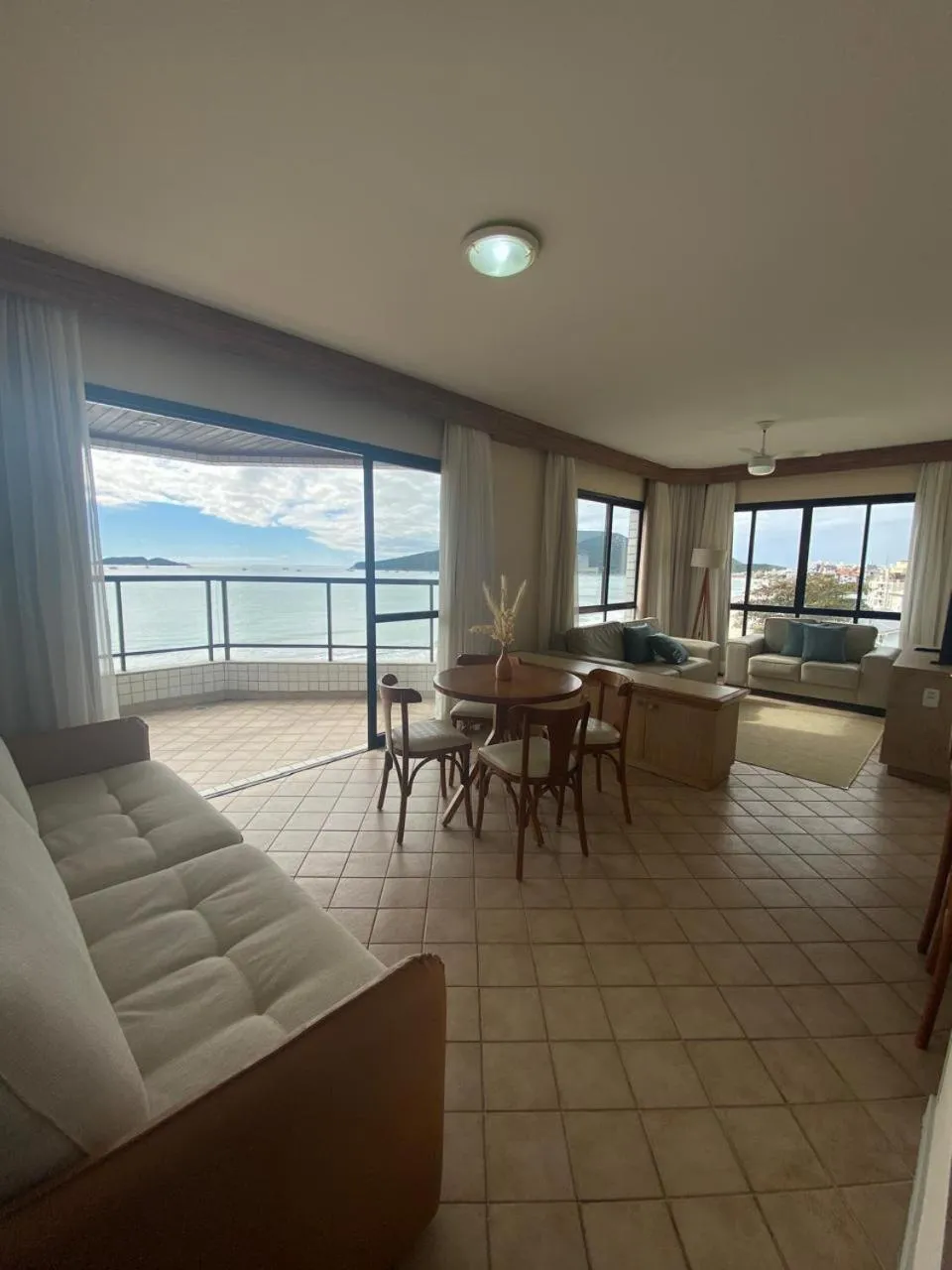 Ingleses Praia Hotel