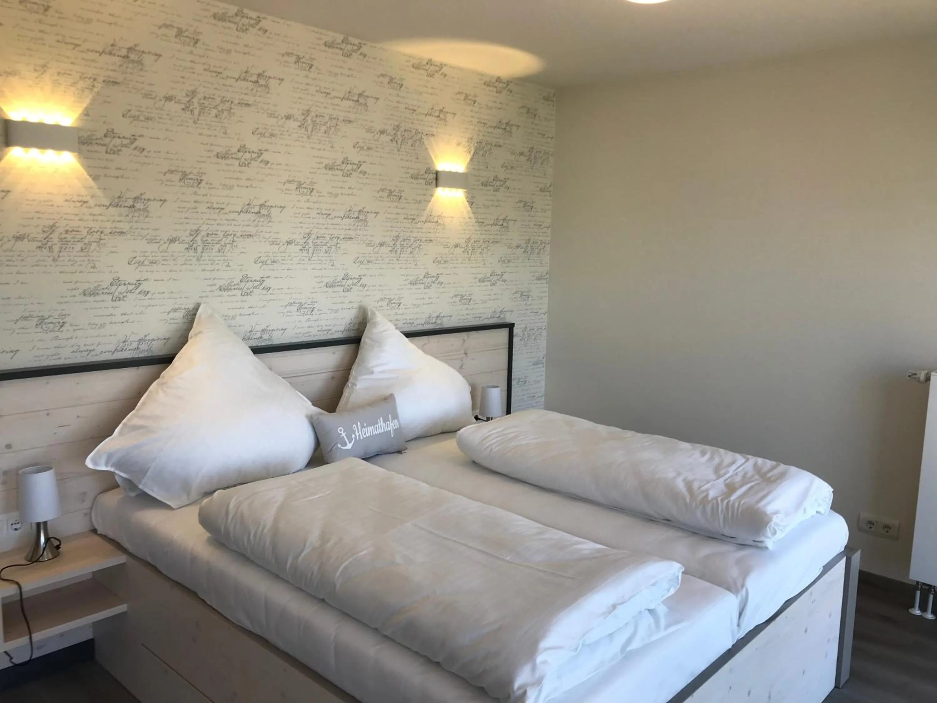 Bed in Kanal-Haus "Das Gästehaus direkt am NOK"