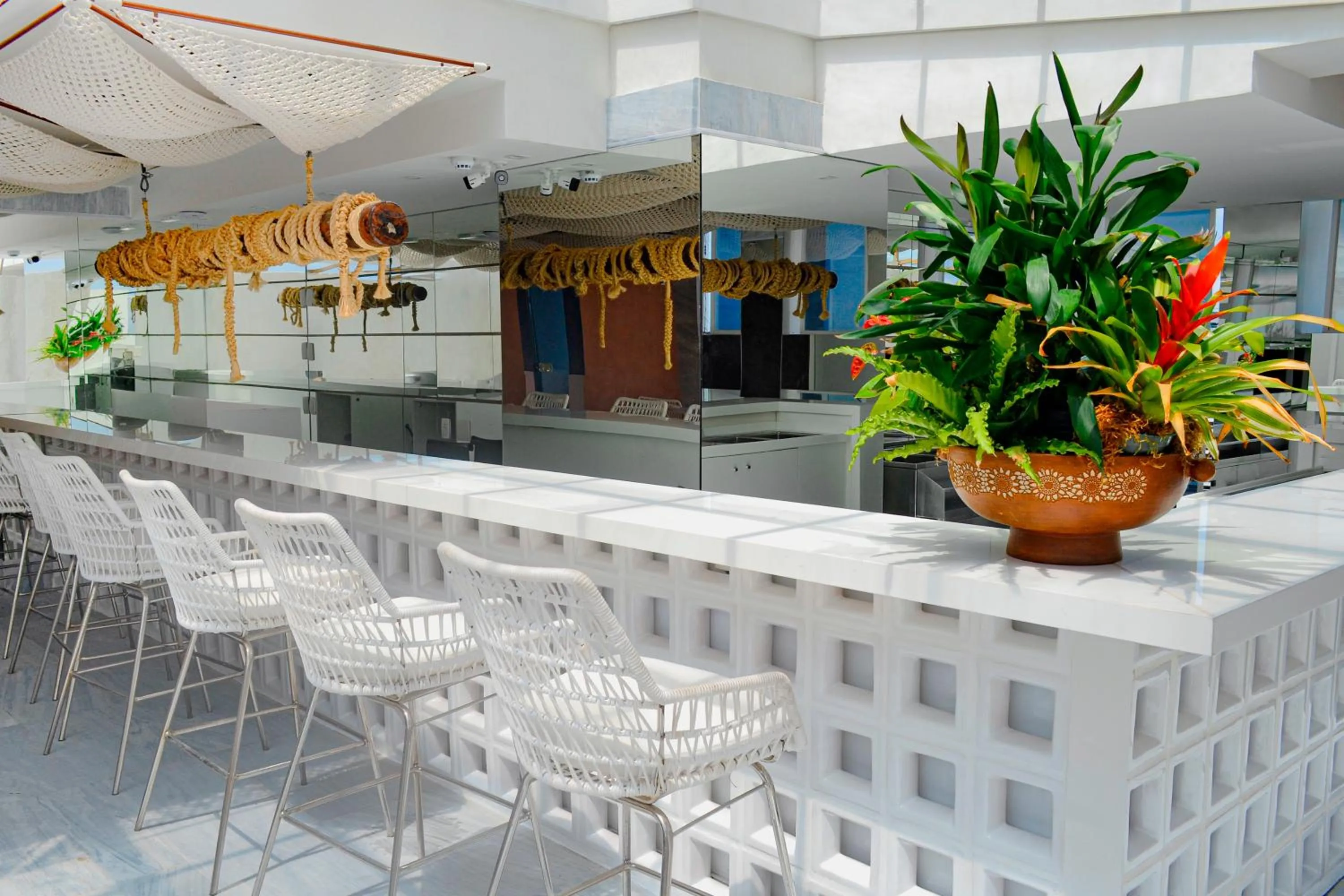 Lounge or bar in Seara Praia Hotel