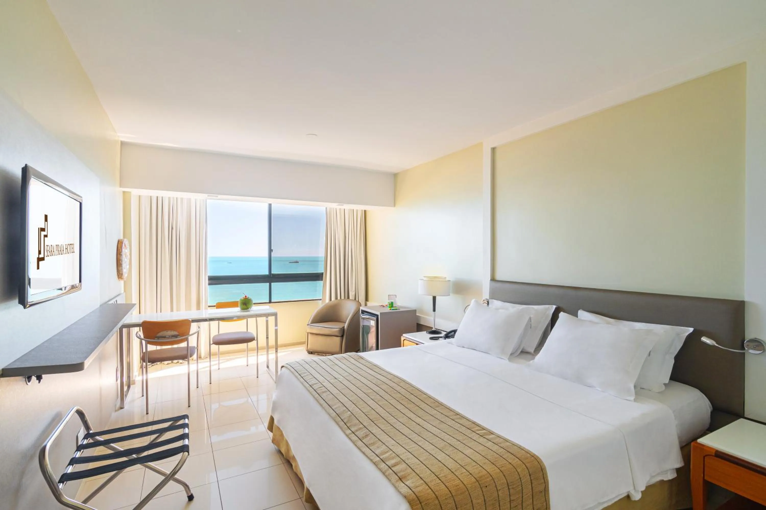 Bedroom in Seara Praia Hotel