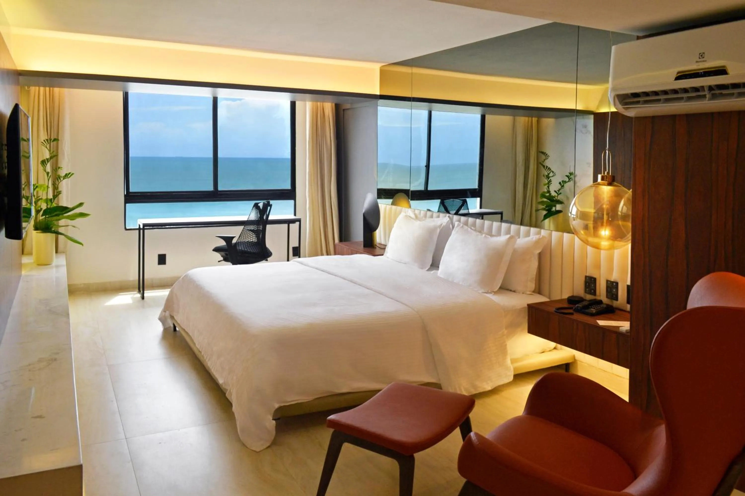 Bedroom in Seara Praia Hotel