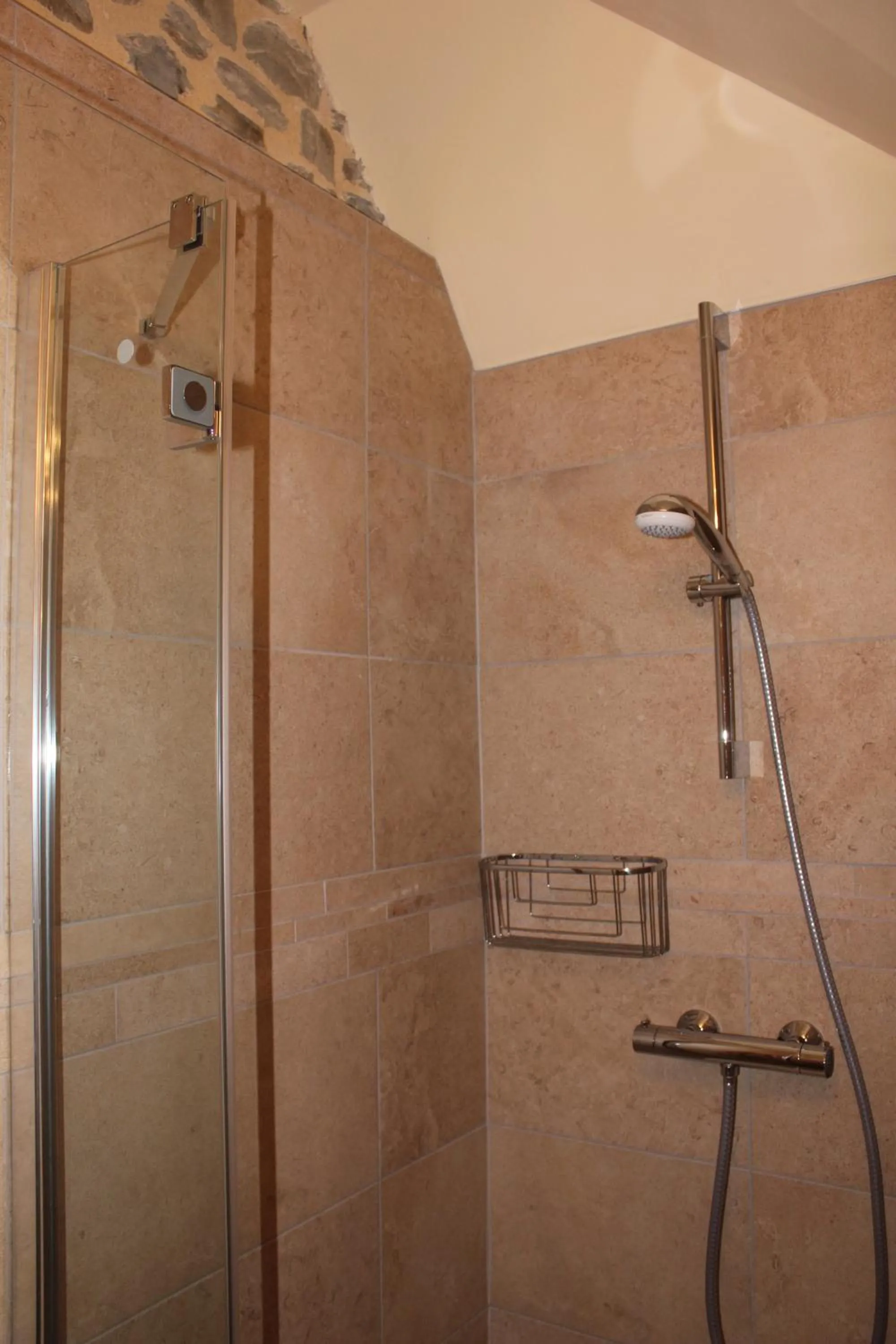 Shower in Au p'tit Mont