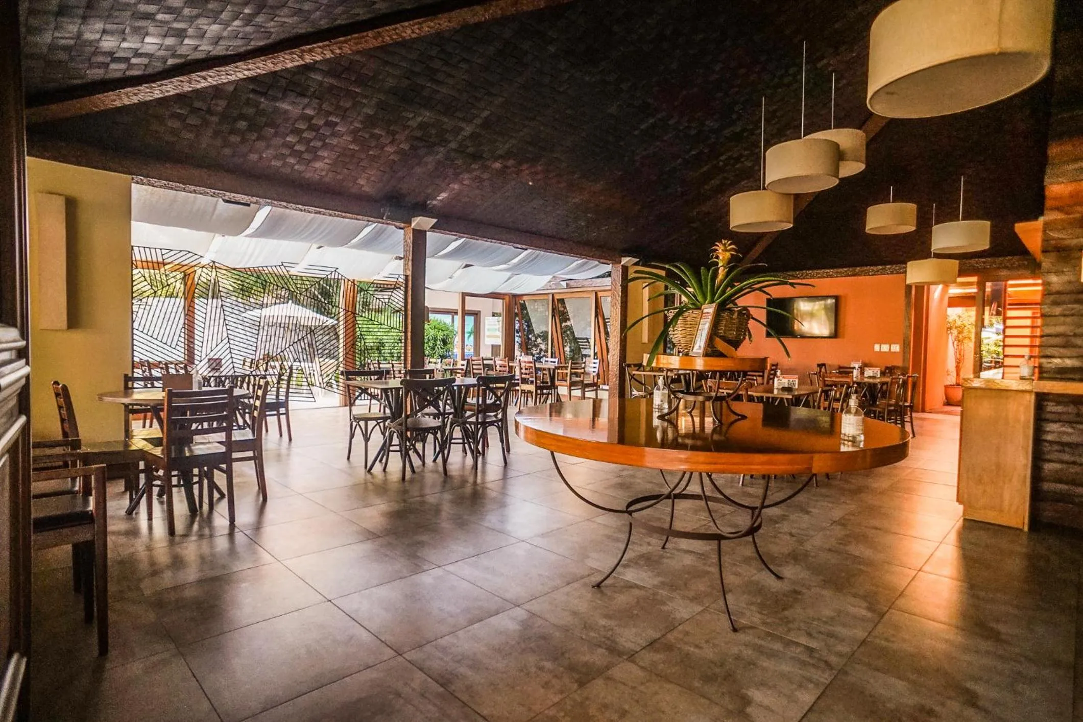 Restaurant/places to eat in Corais e Conchas