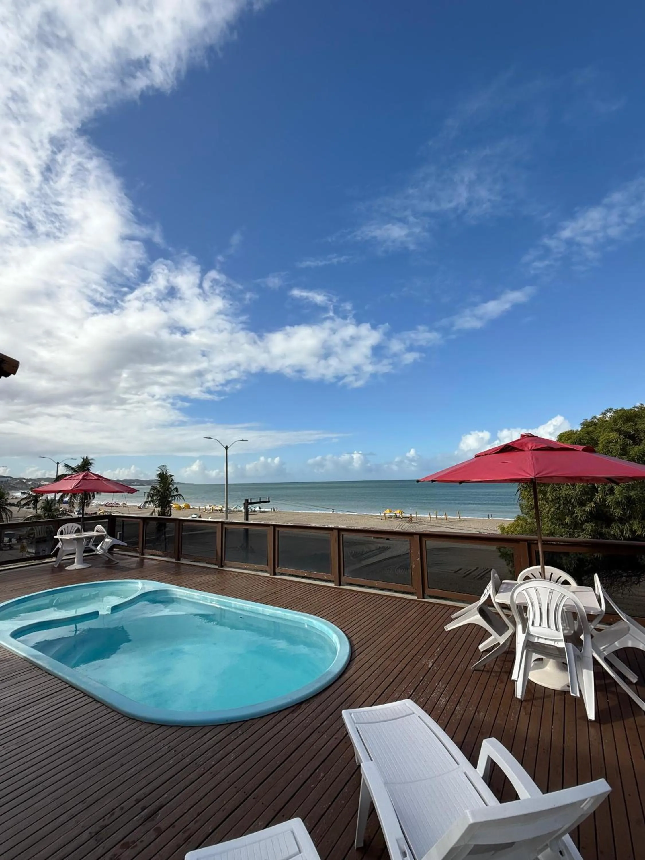 Swimming pool in Ingá Praia hotel