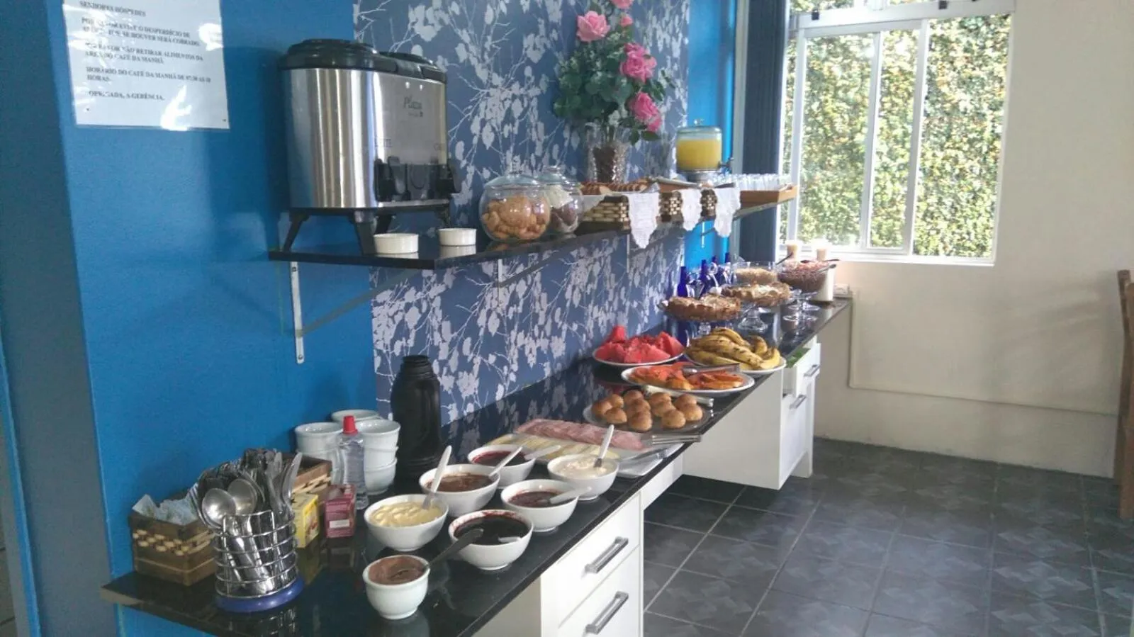 Buffet breakfast in Residencial Praia Mar
