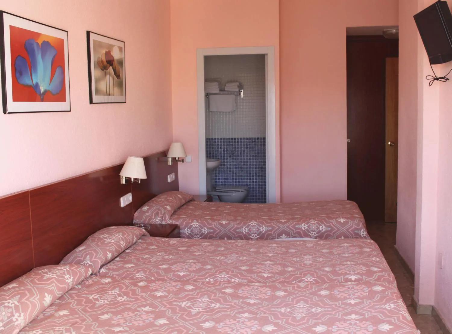 Photo of the whole room, Bed in Hostal Solimar