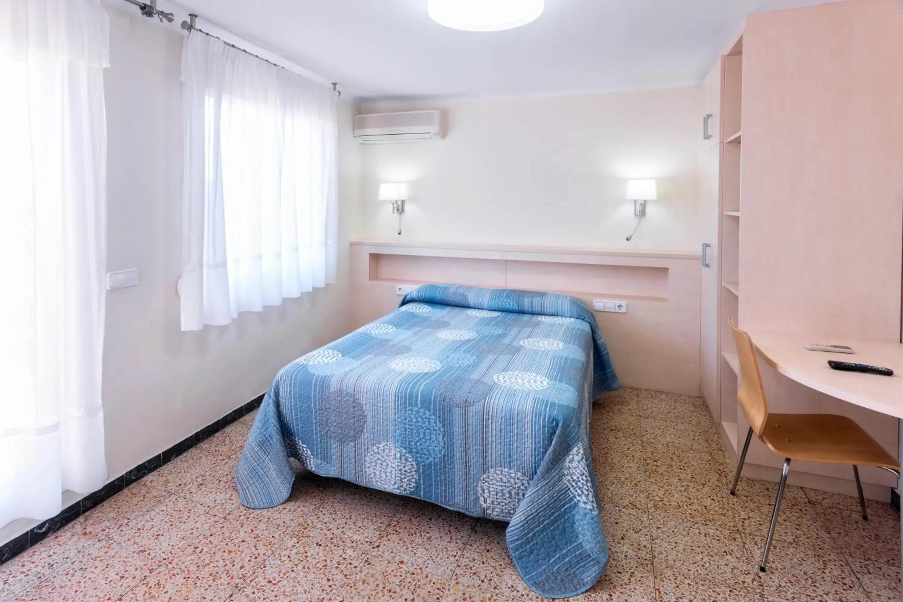 Superior Double or Twin Room with Private Bathroom in Hostal Solimar Superior Double or Twin Room with Private Bathroom in Hostal Solimar