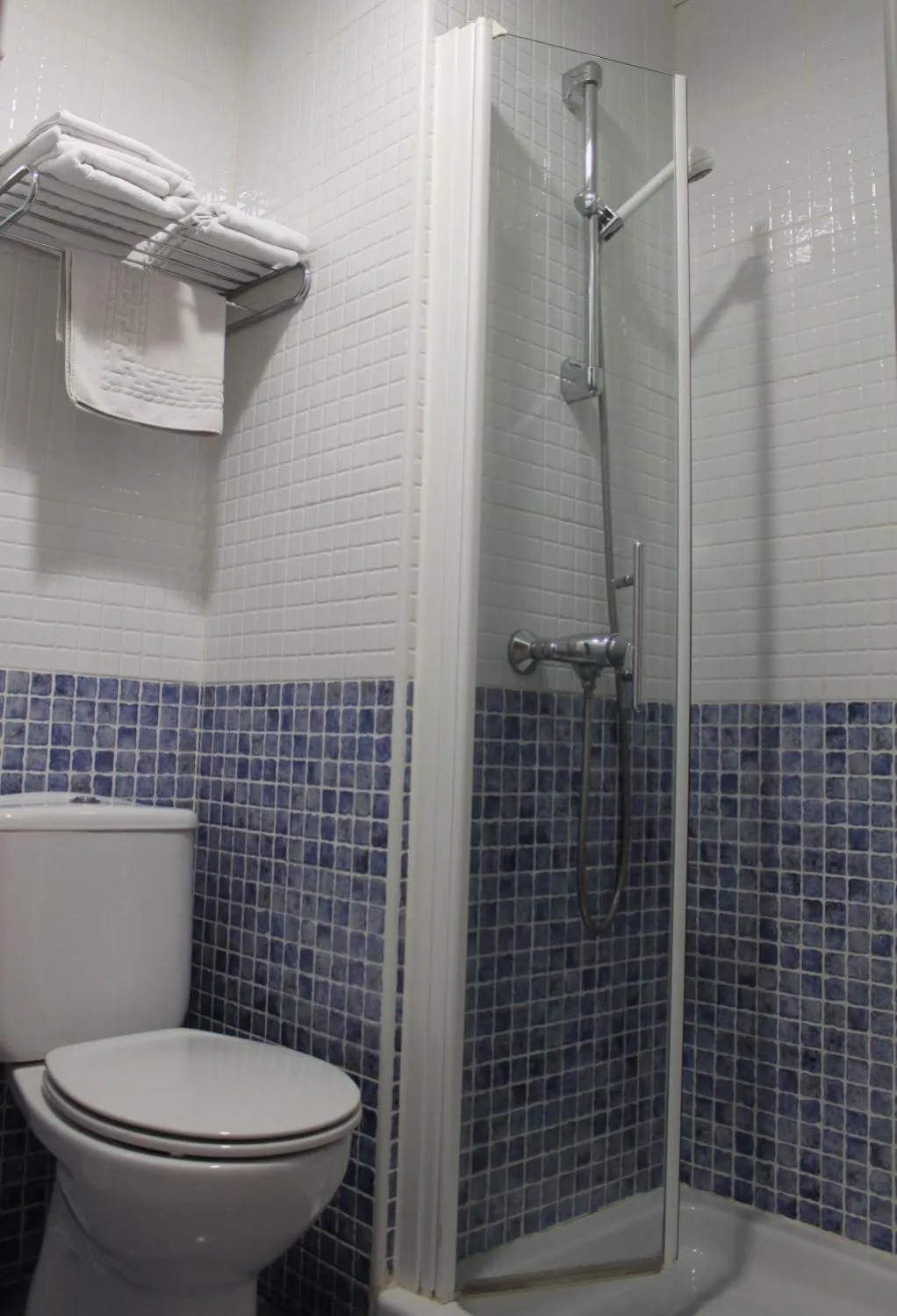 Bathroom in Hostal Solimar