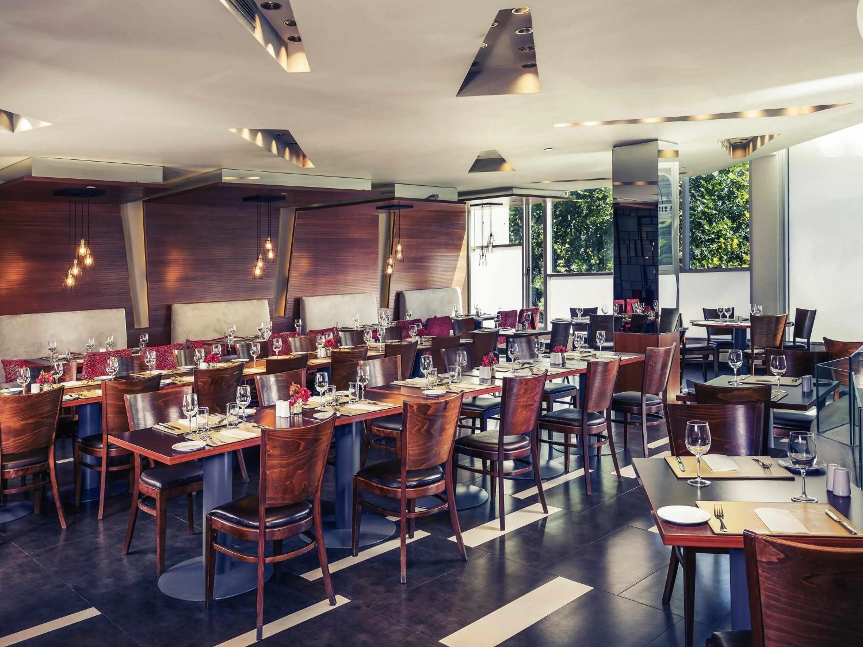 Restaurant/places to eat in Mercure Santiago Centro