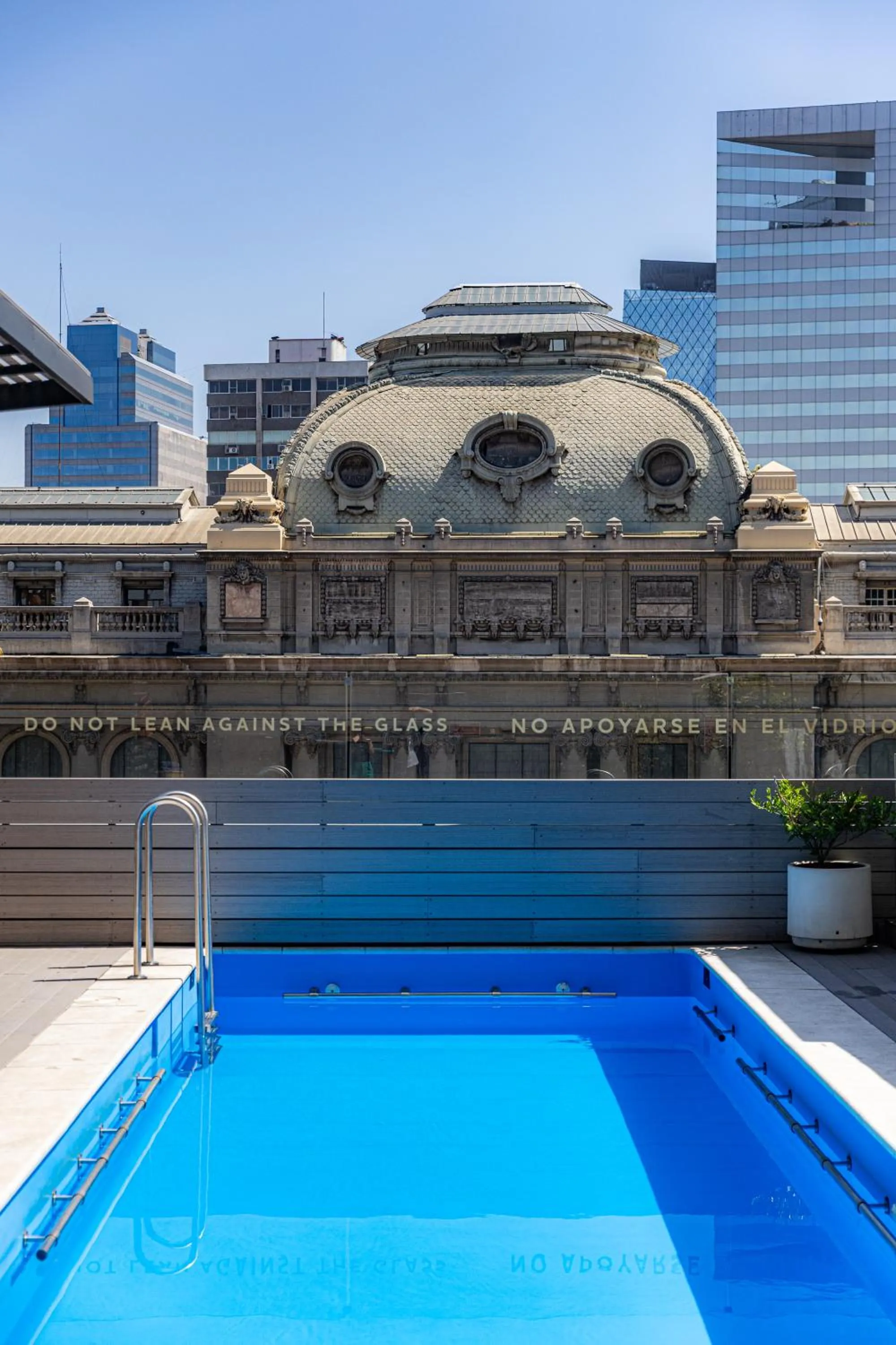 Pool view in Mercure Santiago Centro