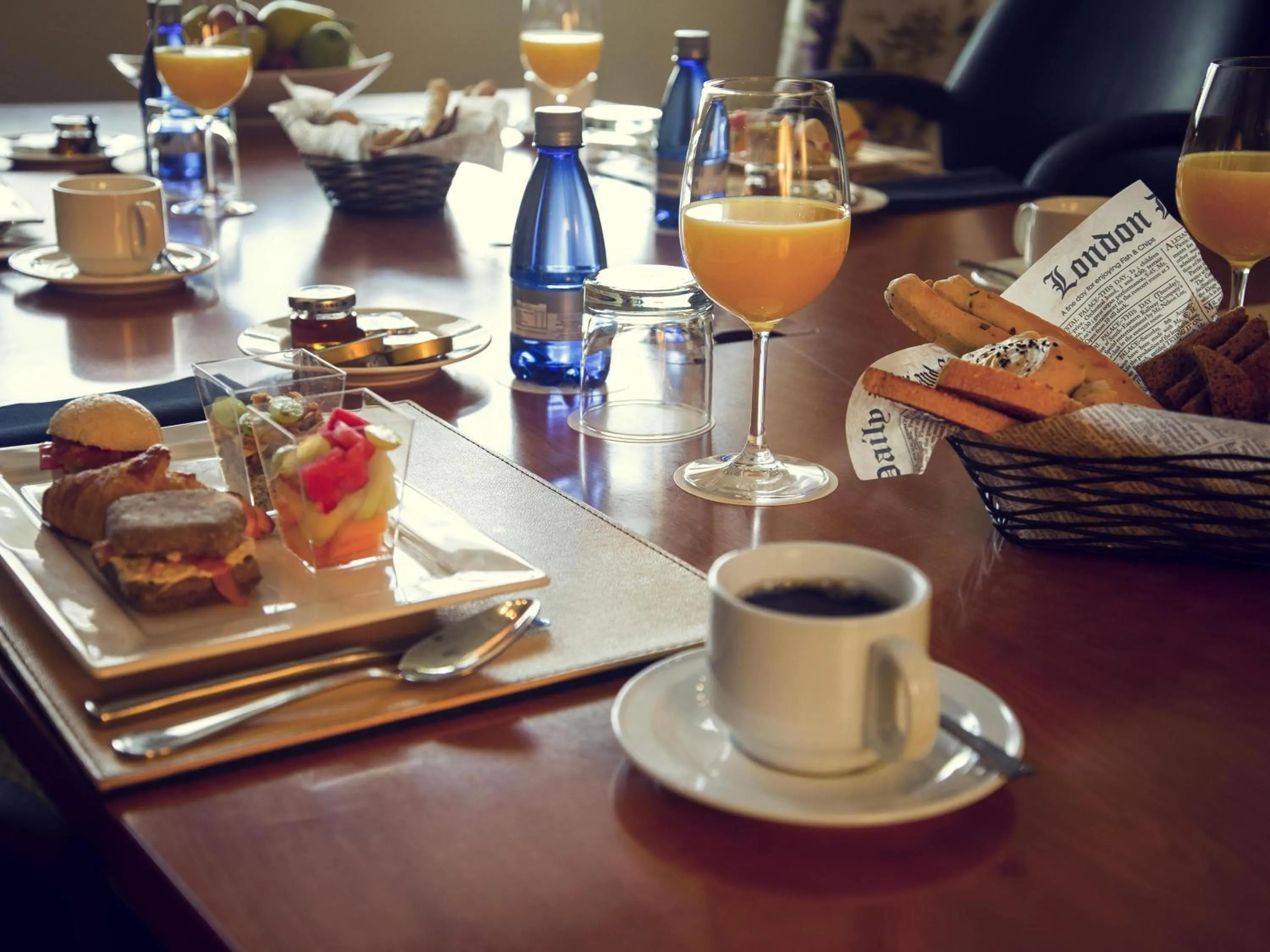 Restaurant/places to eat in Mercure Santiago Centro