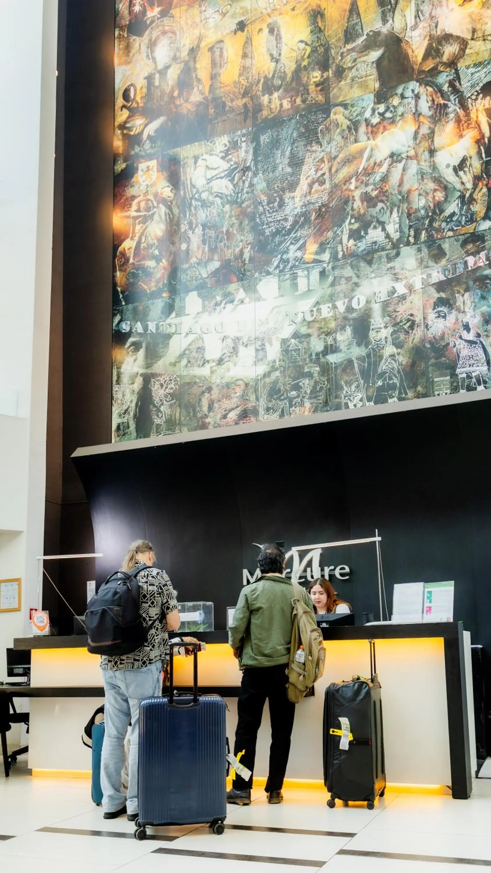 People in Mercure Santiago Centro