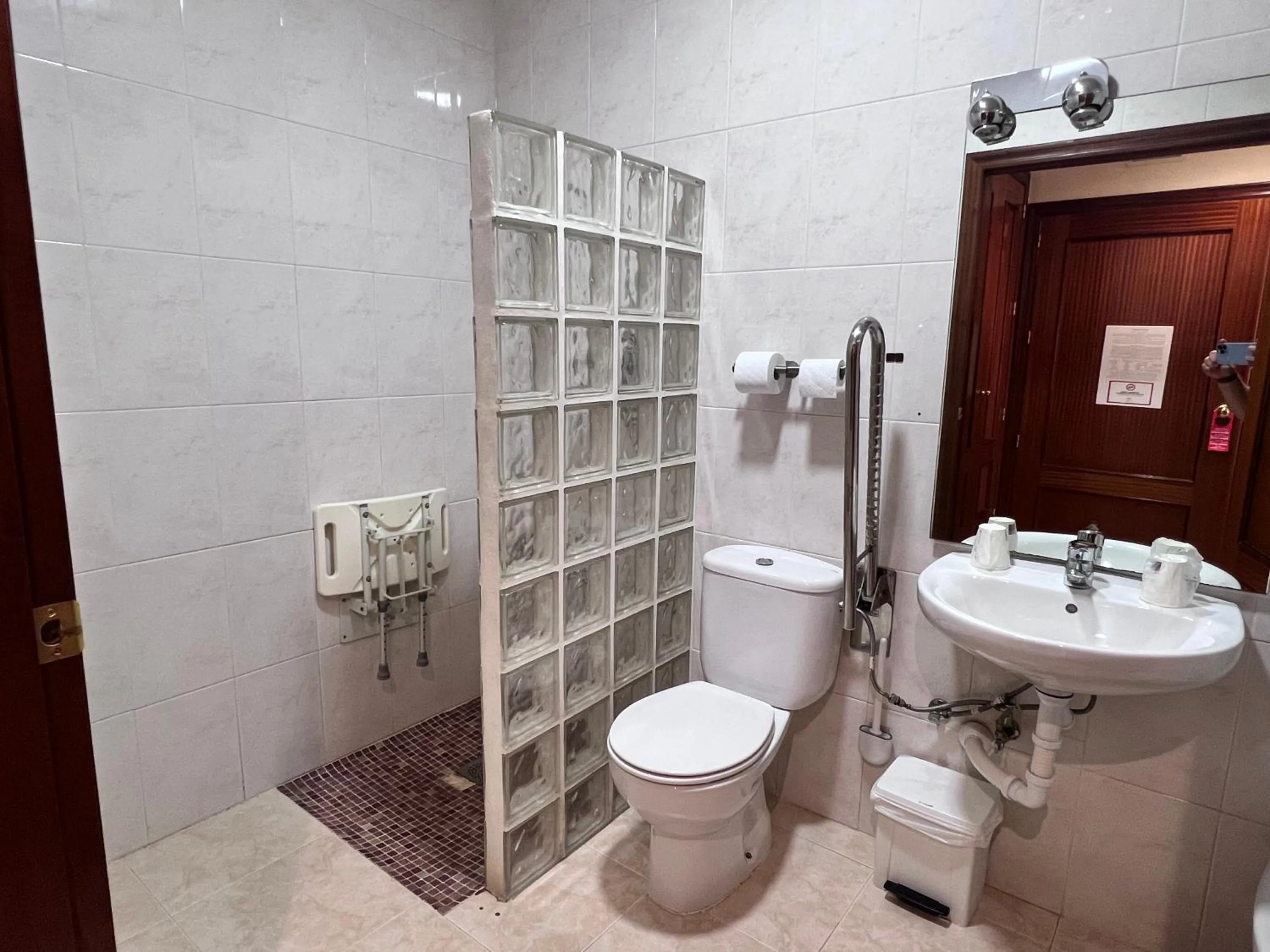 Bathroom in Hotel Don Juan