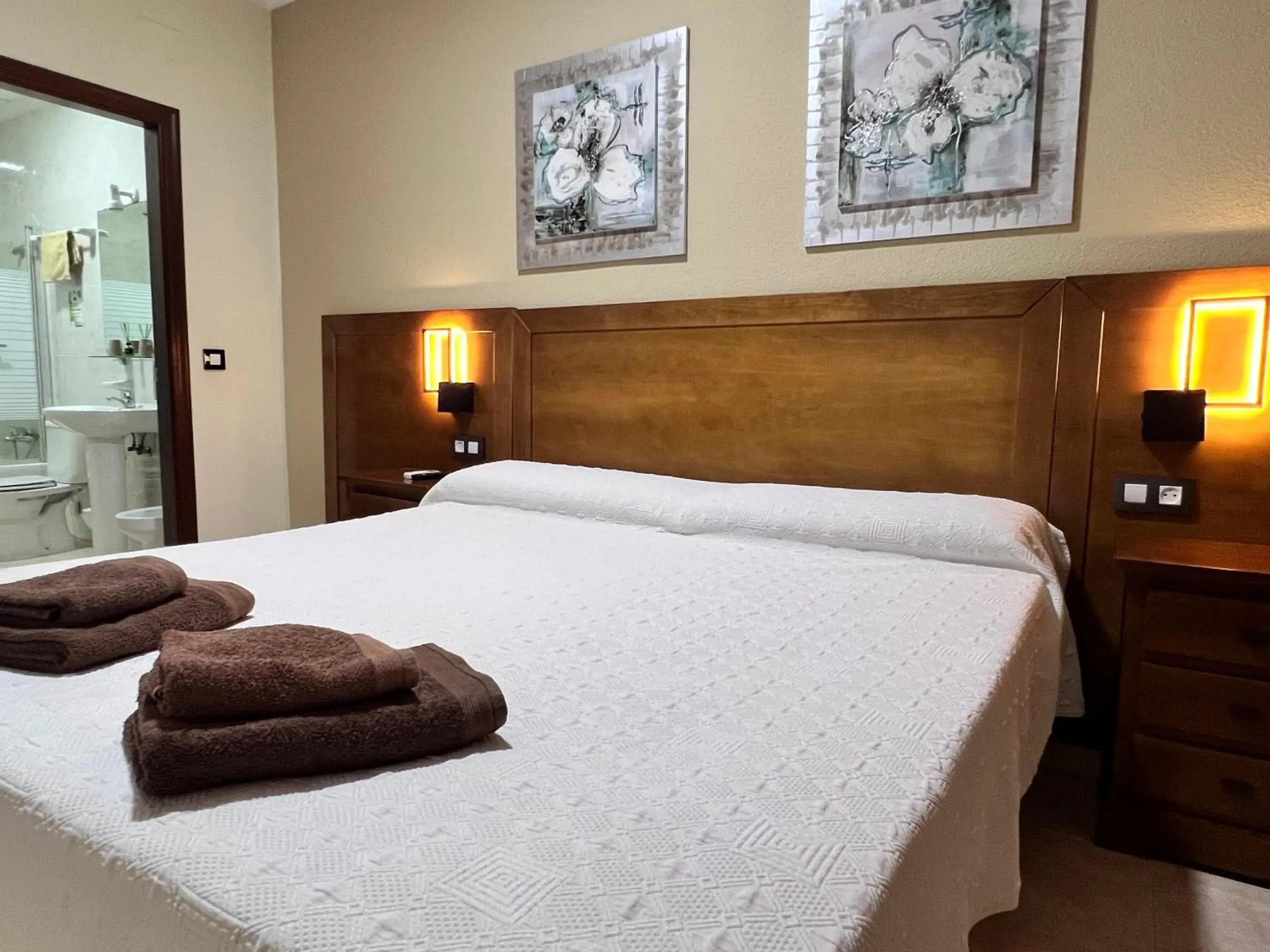 King Room with Balcony in Hotel Don Juan King Room with Balcony in Hotel Don Juan