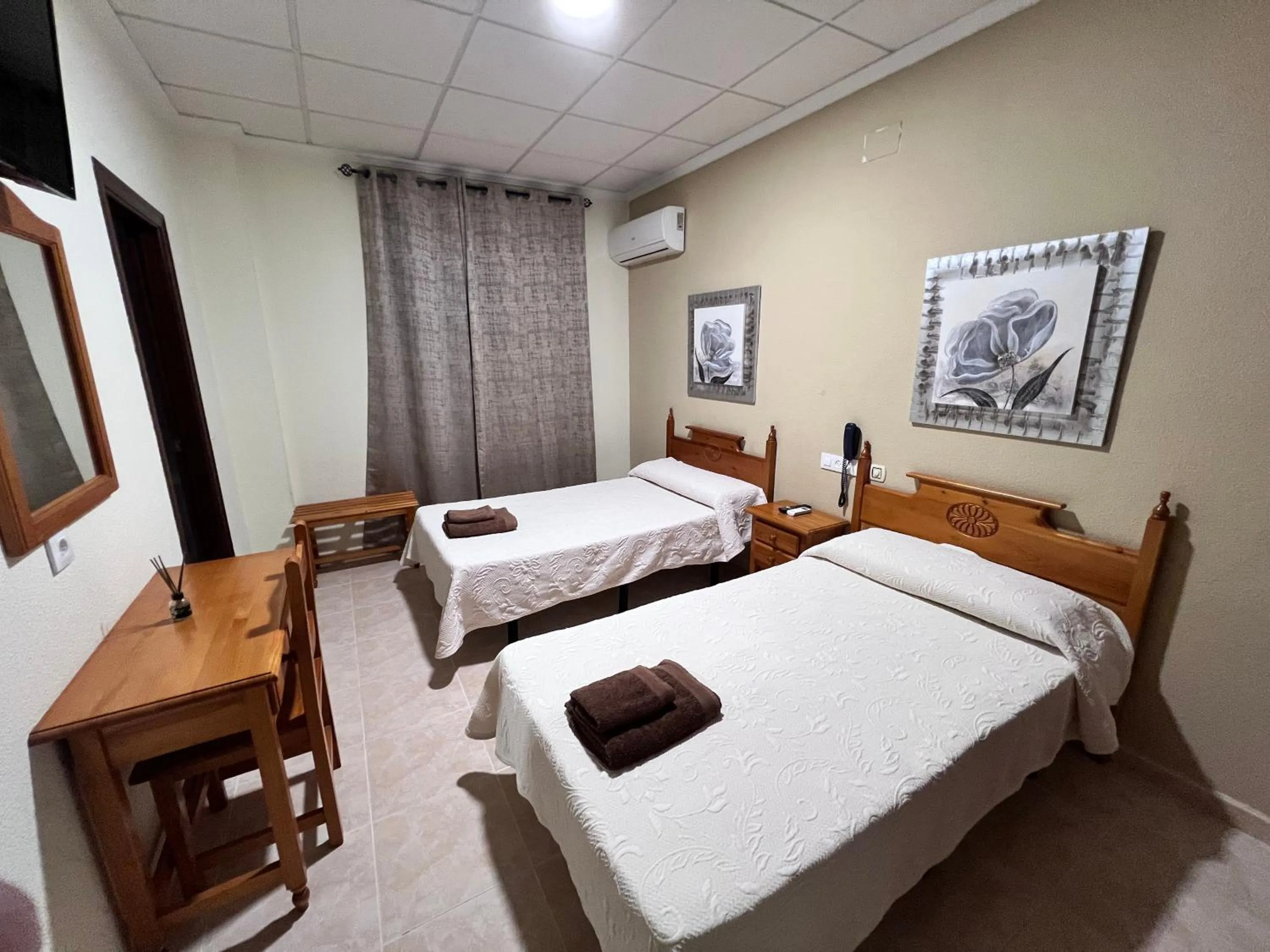 Photo of the whole room, Bed in Hotel Don Juan