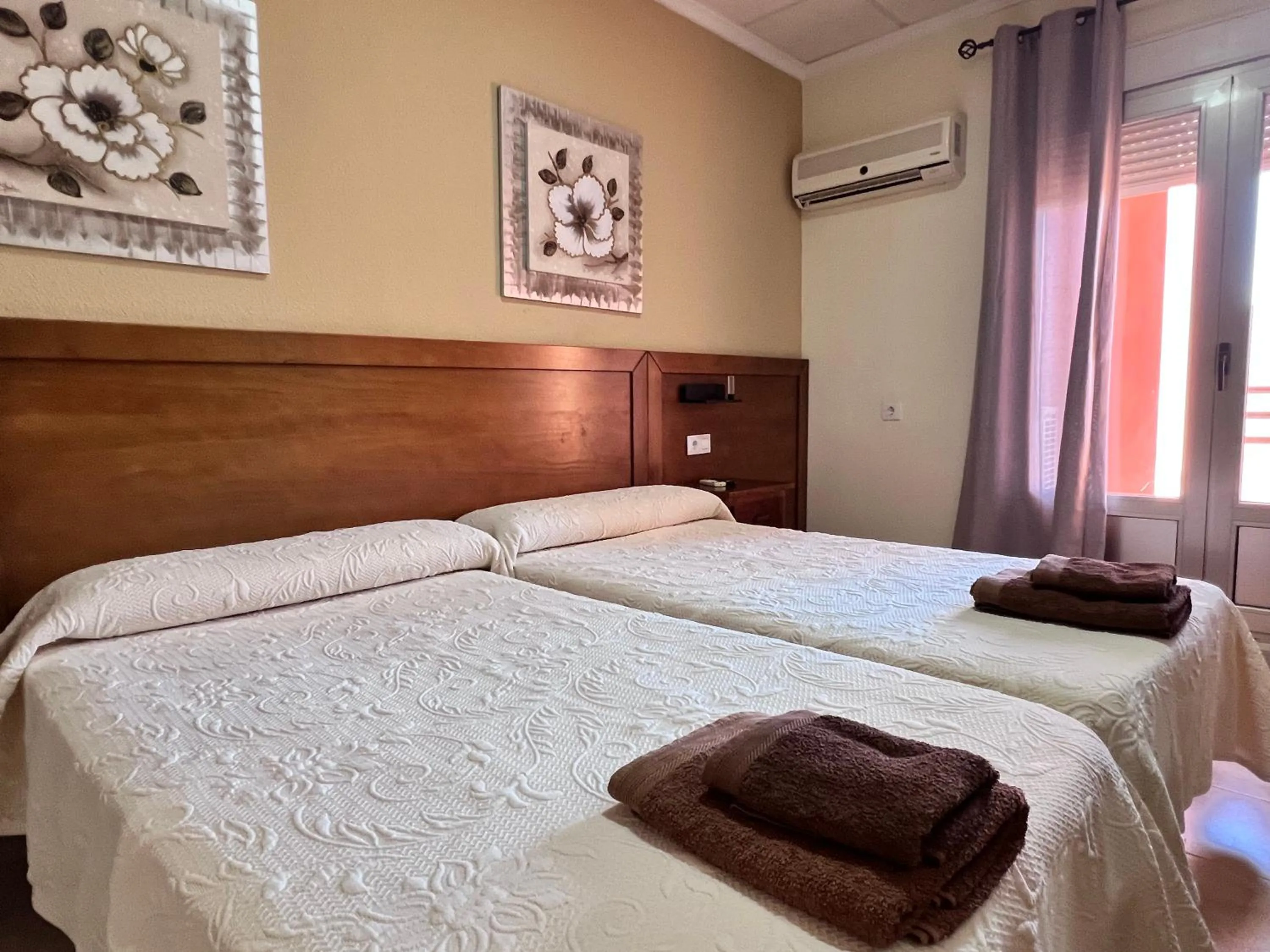 Photo of the whole room, Bed in Hotel Don Juan