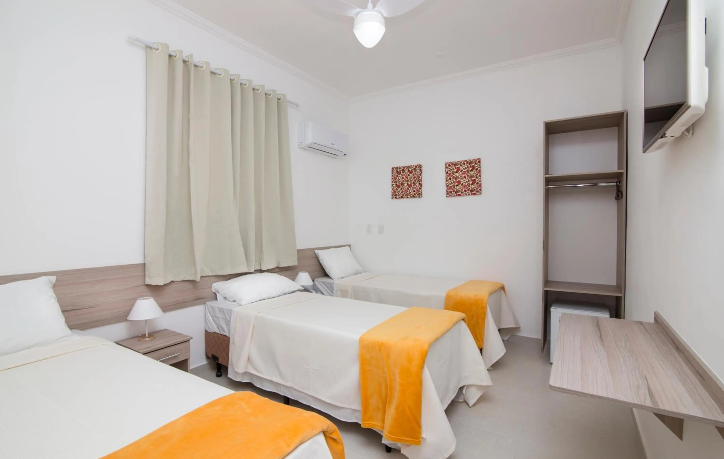 Photo of the whole room, Bed in Hotel Araçari