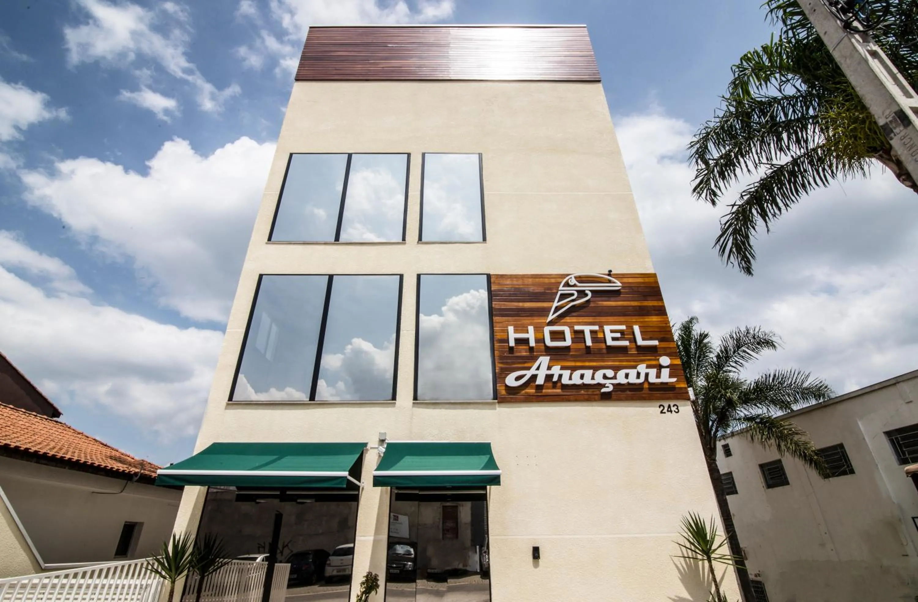 Facade/entrance in Hotel Araçari