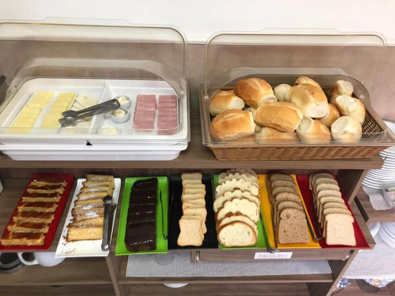 Breakfast in Hotel Araçari