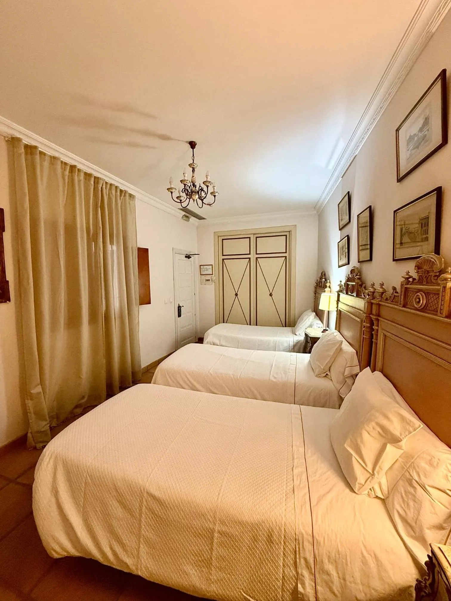 Photo of the whole room, Bed in Hotel Convento La Gloria