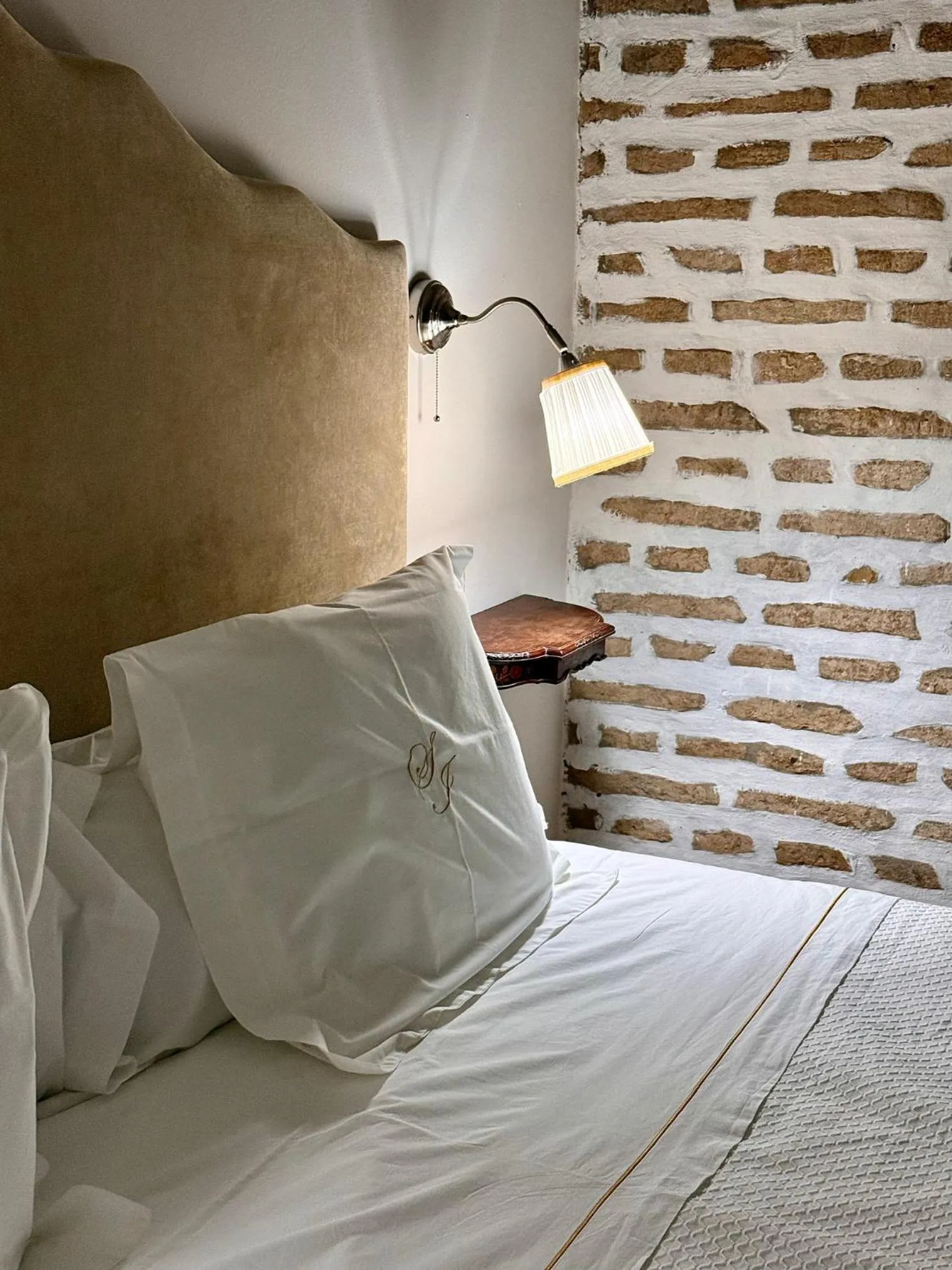 Photo of the whole room, Bed in Hotel Convento La Gloria