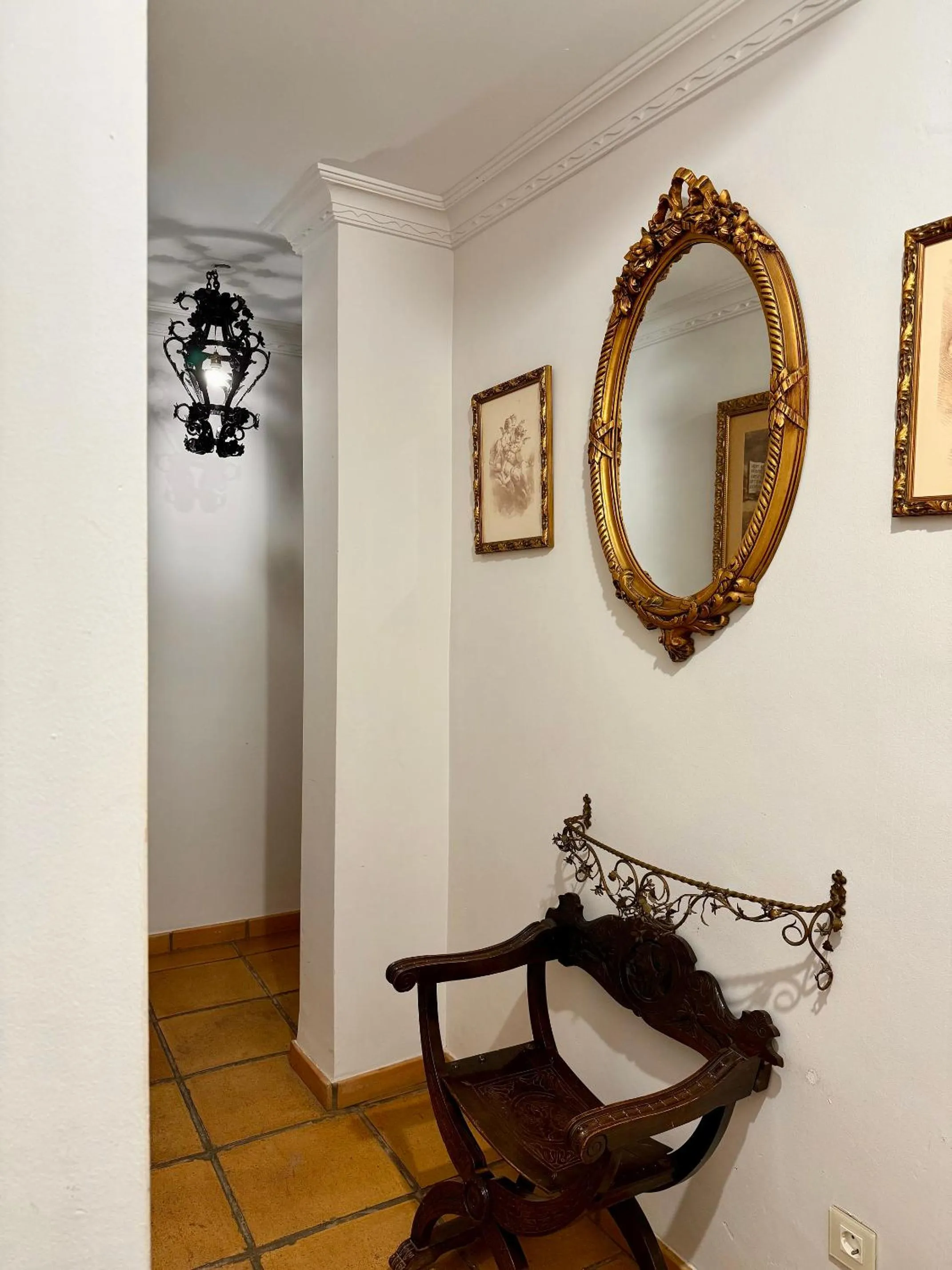 Photo of the whole room in Hotel Convento La Gloria