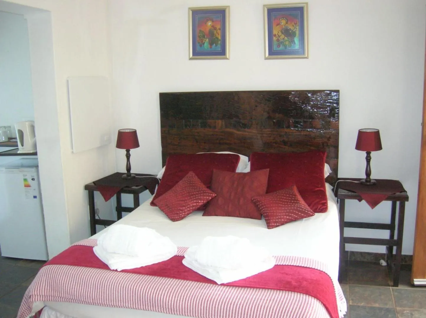 Bed in Ukarimu Guest House