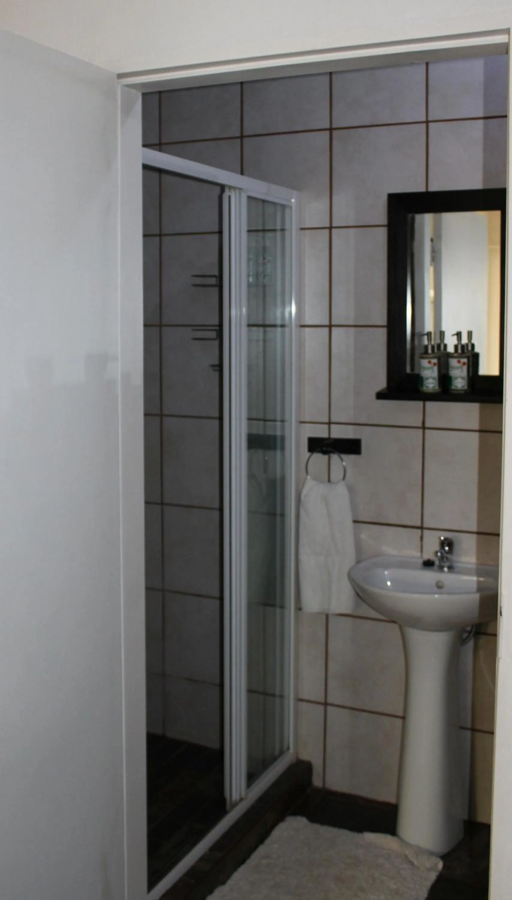 Bathroom in Ukarimu Guest House