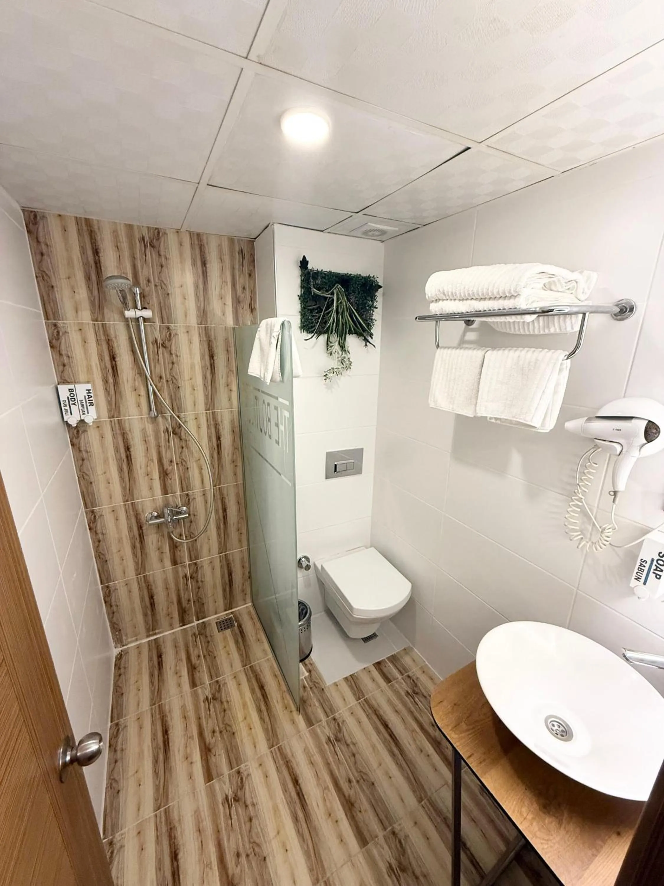 Bathroom in NFK The House Hotel