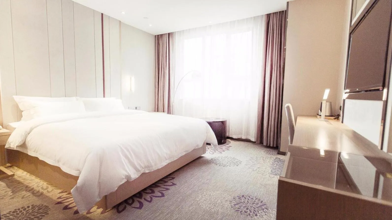 Bed in Lavande Hotel Suzhou Guanqian