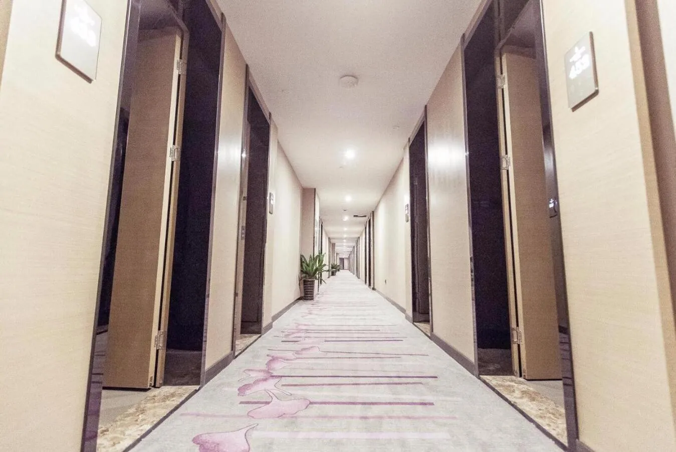 Lavande Hotel Suzhou Guanqian