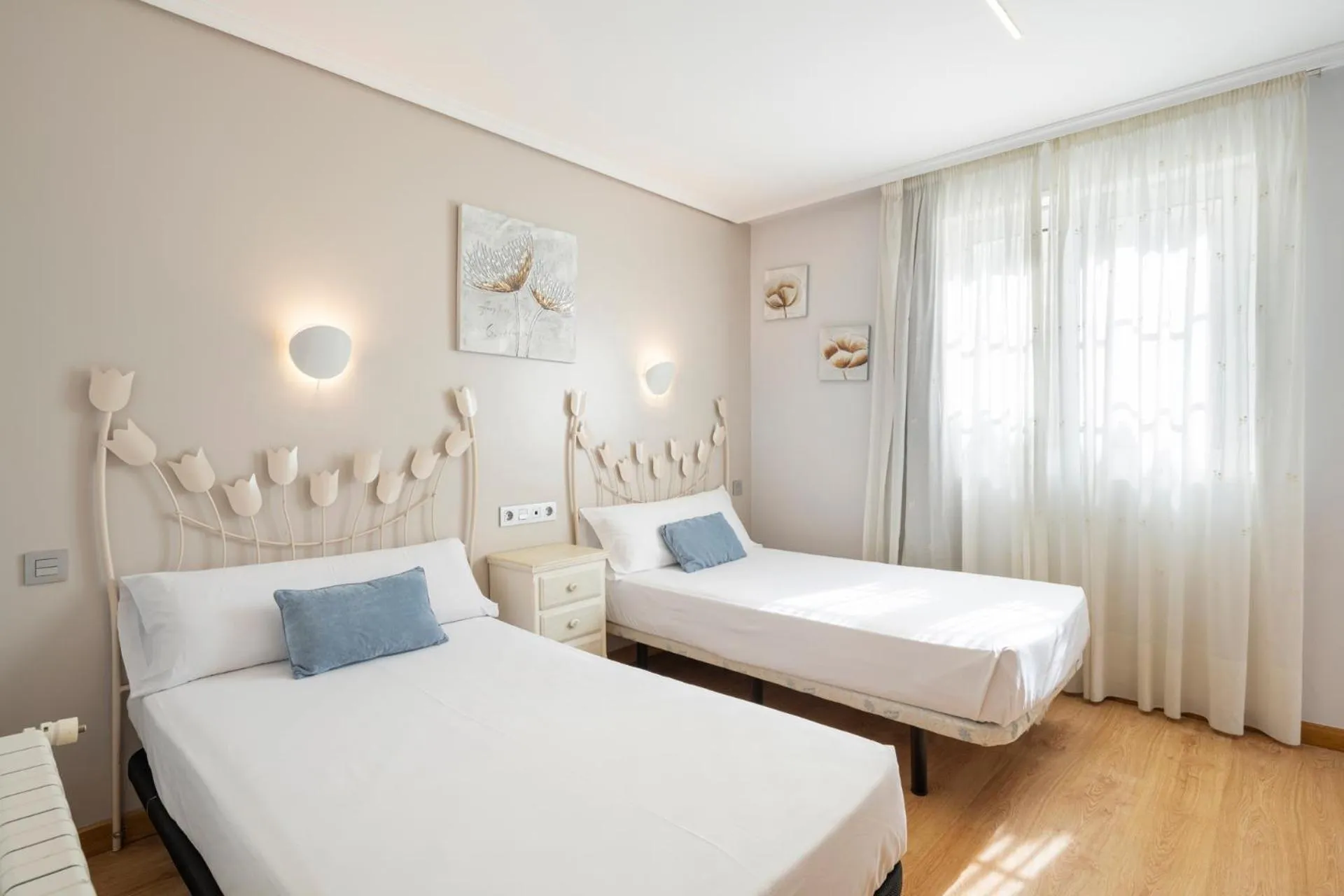 Photo of the whole room, Bed in Hotel Alda Puerta Del Sol