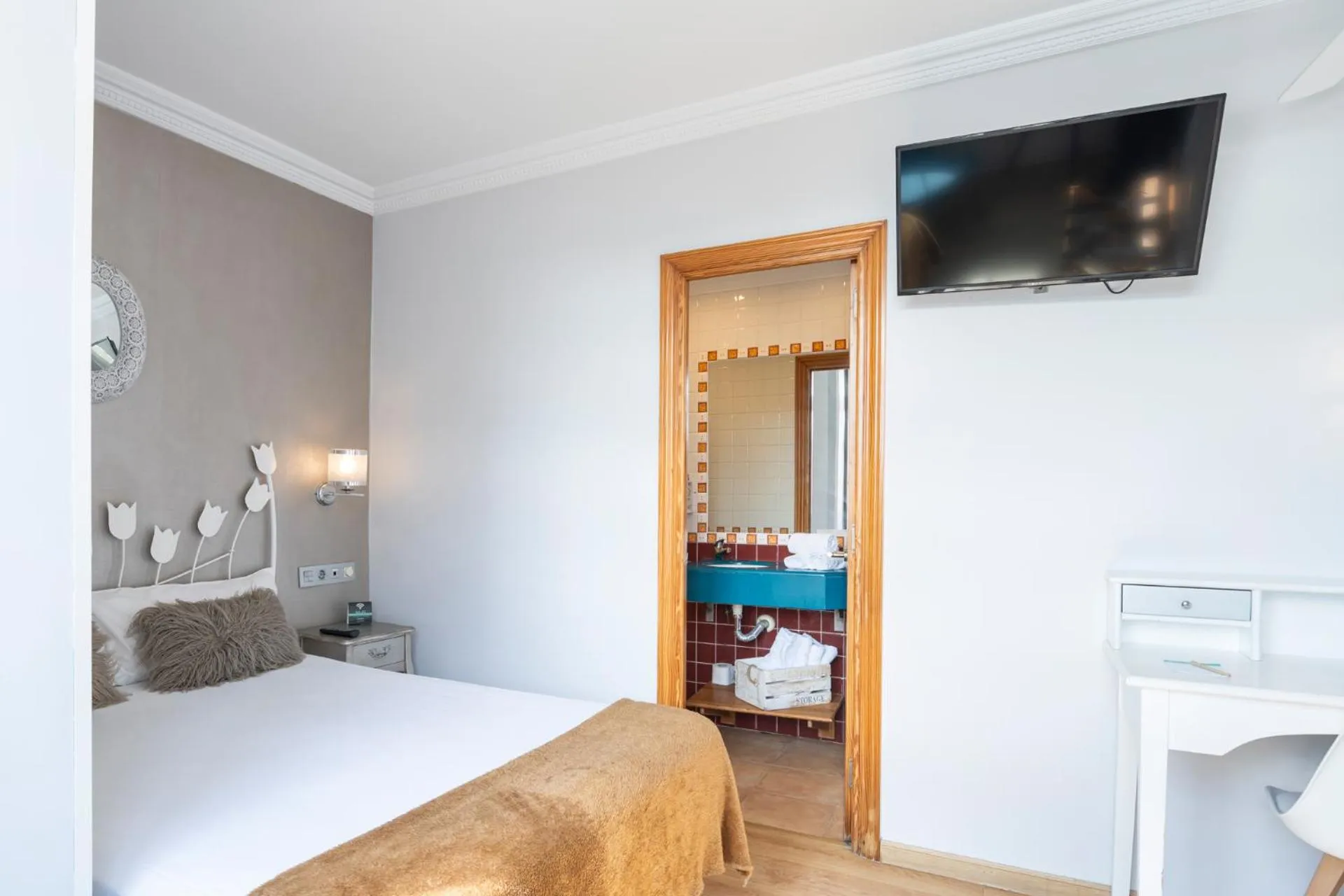 Bed in Hotel Alda Puerta Del Sol