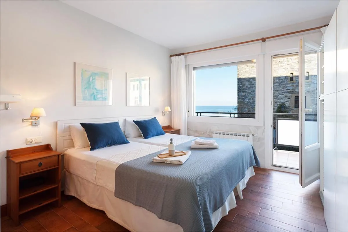 Bedroom, Bed in Pensión Zarauz Playa